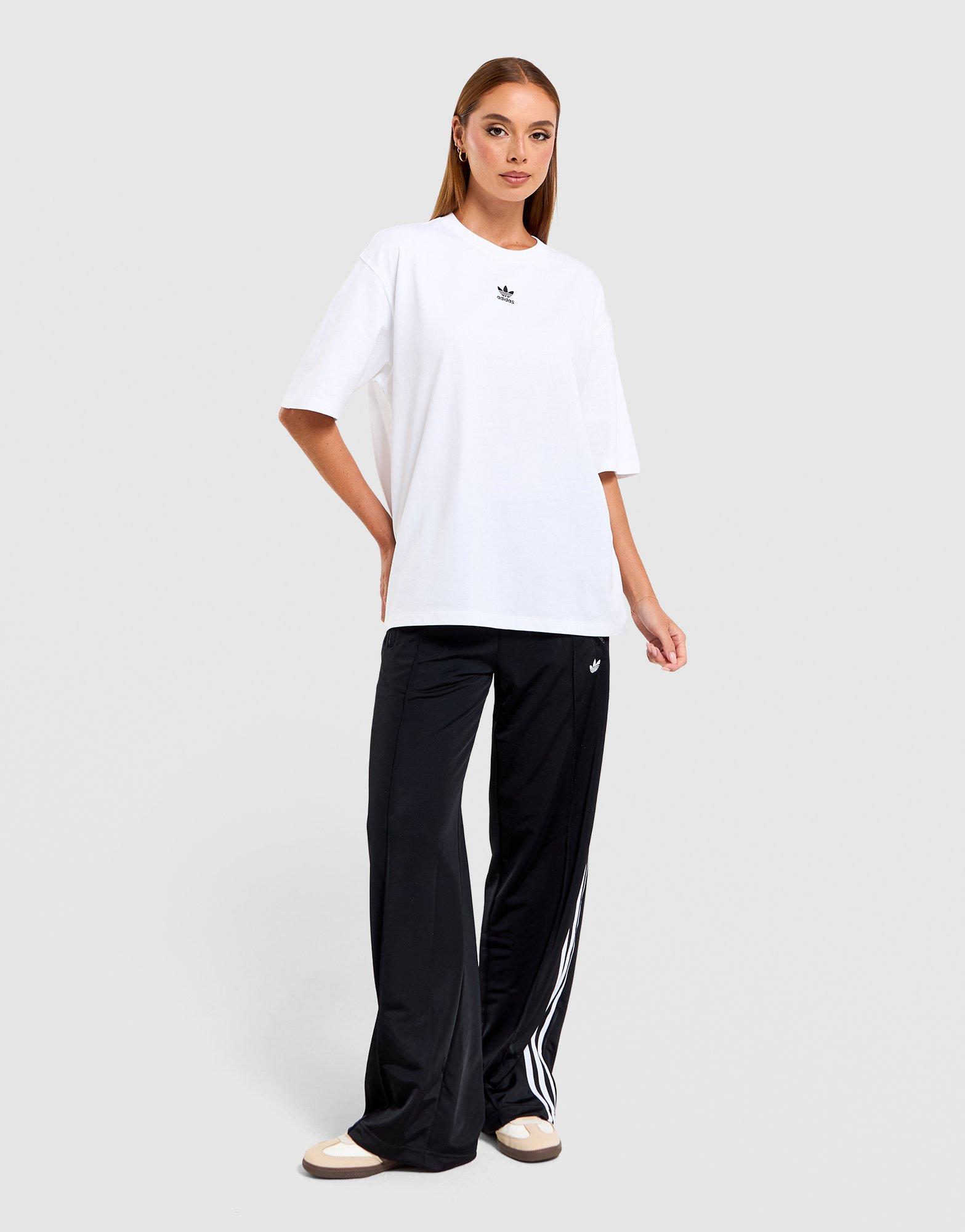 adidas Originals Essentials Boyfriend T-Shirt