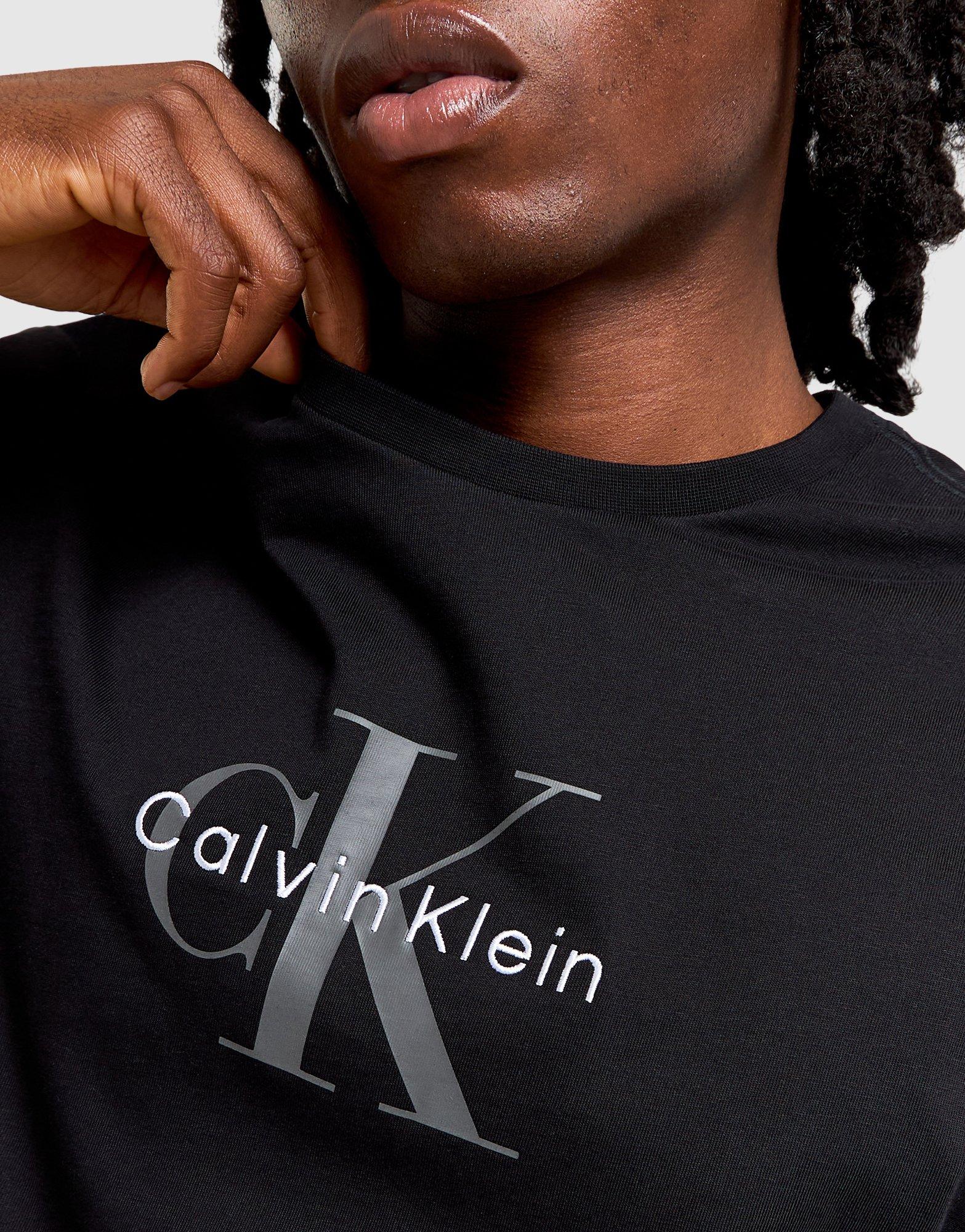 Calvin Klein T-Shirt