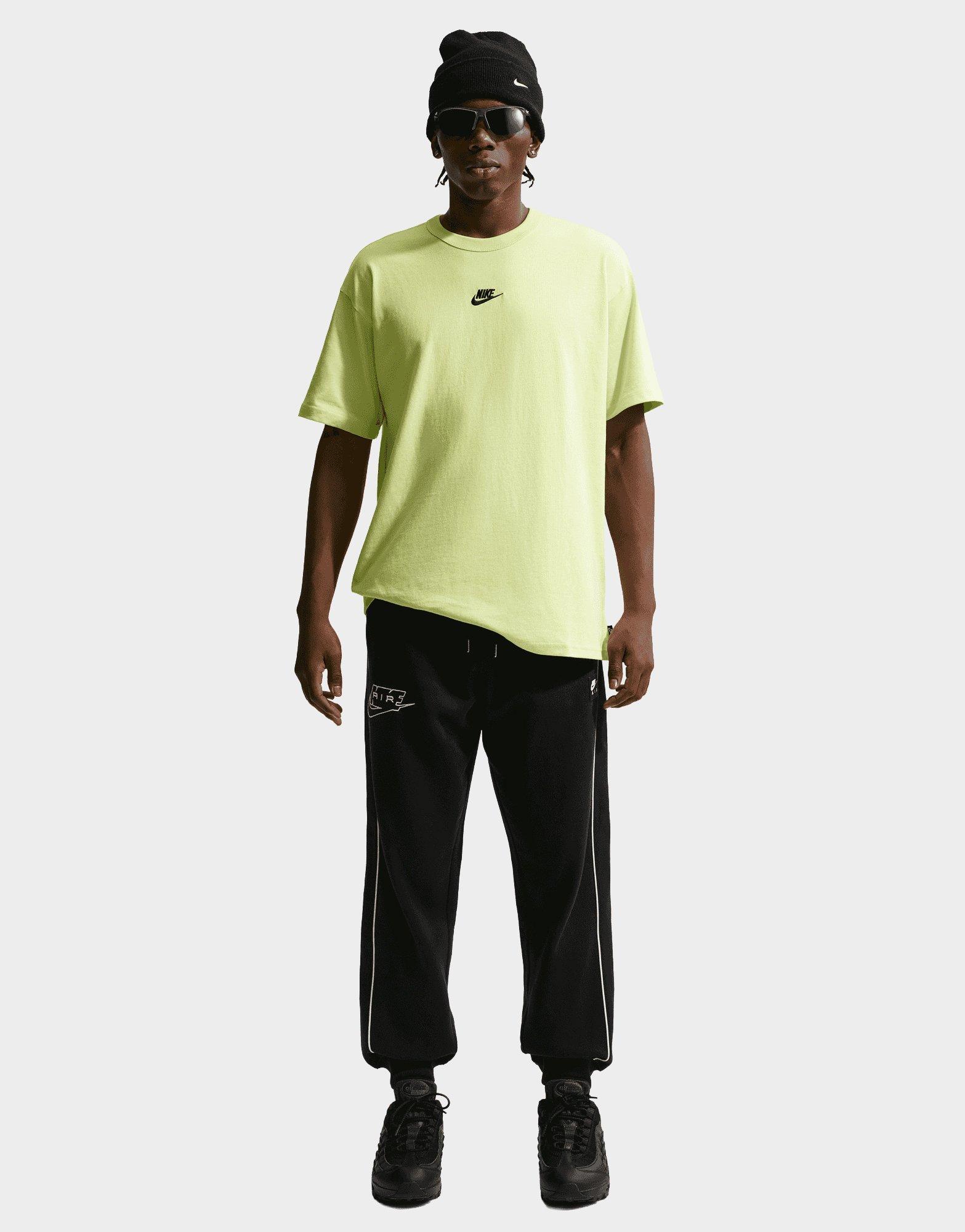 Nike Club Oversized T-Shirt