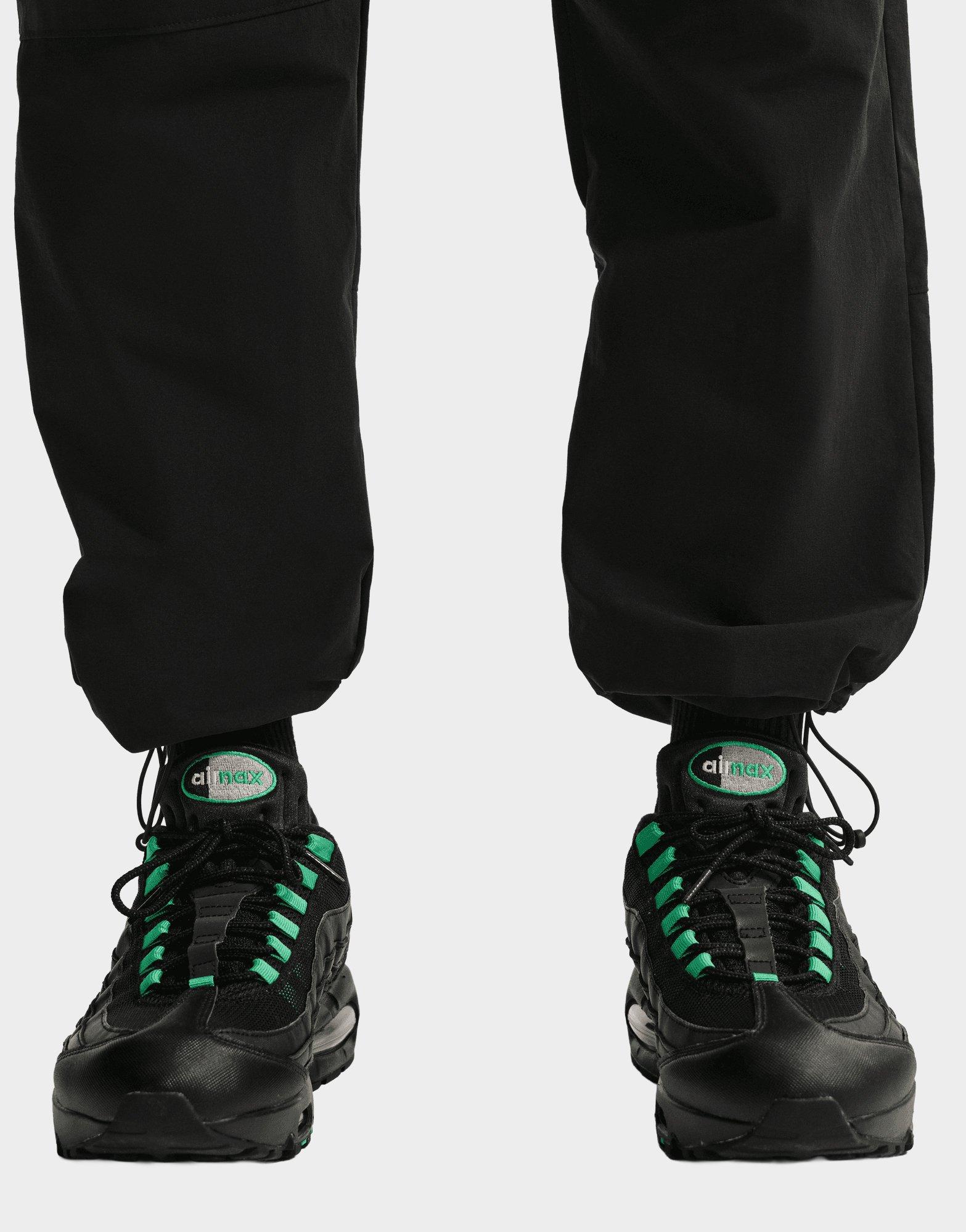 Nike Air Max Woven Cargo Pants