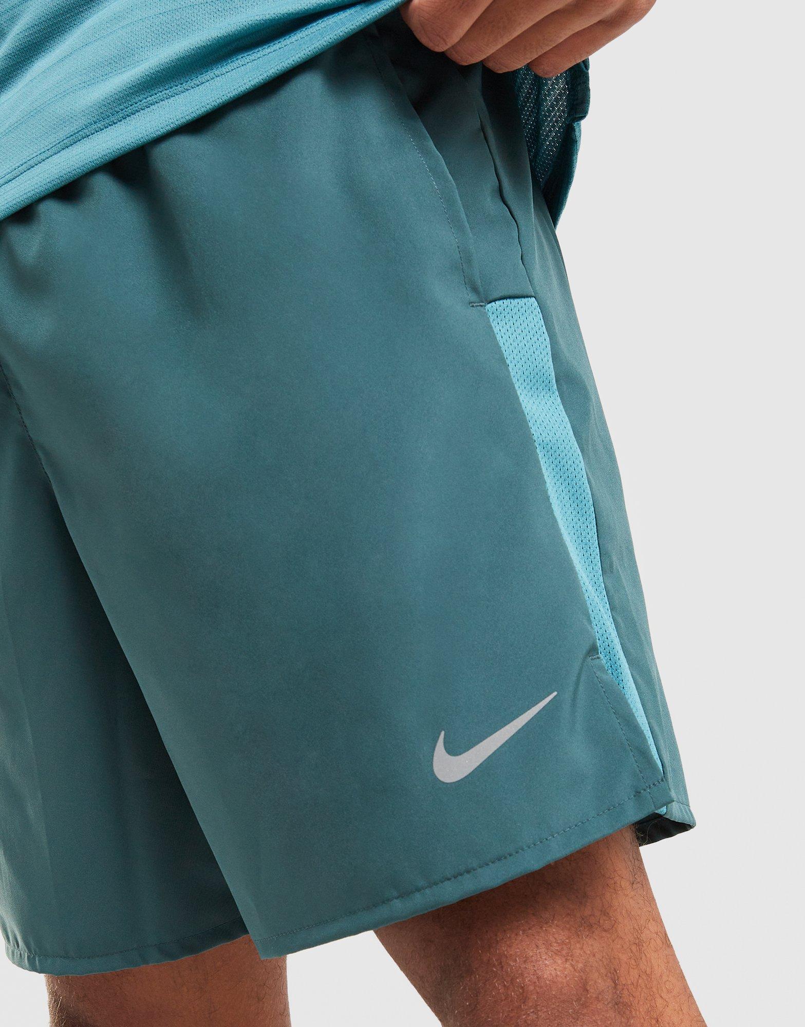 Nike Woven Challenger Shorts