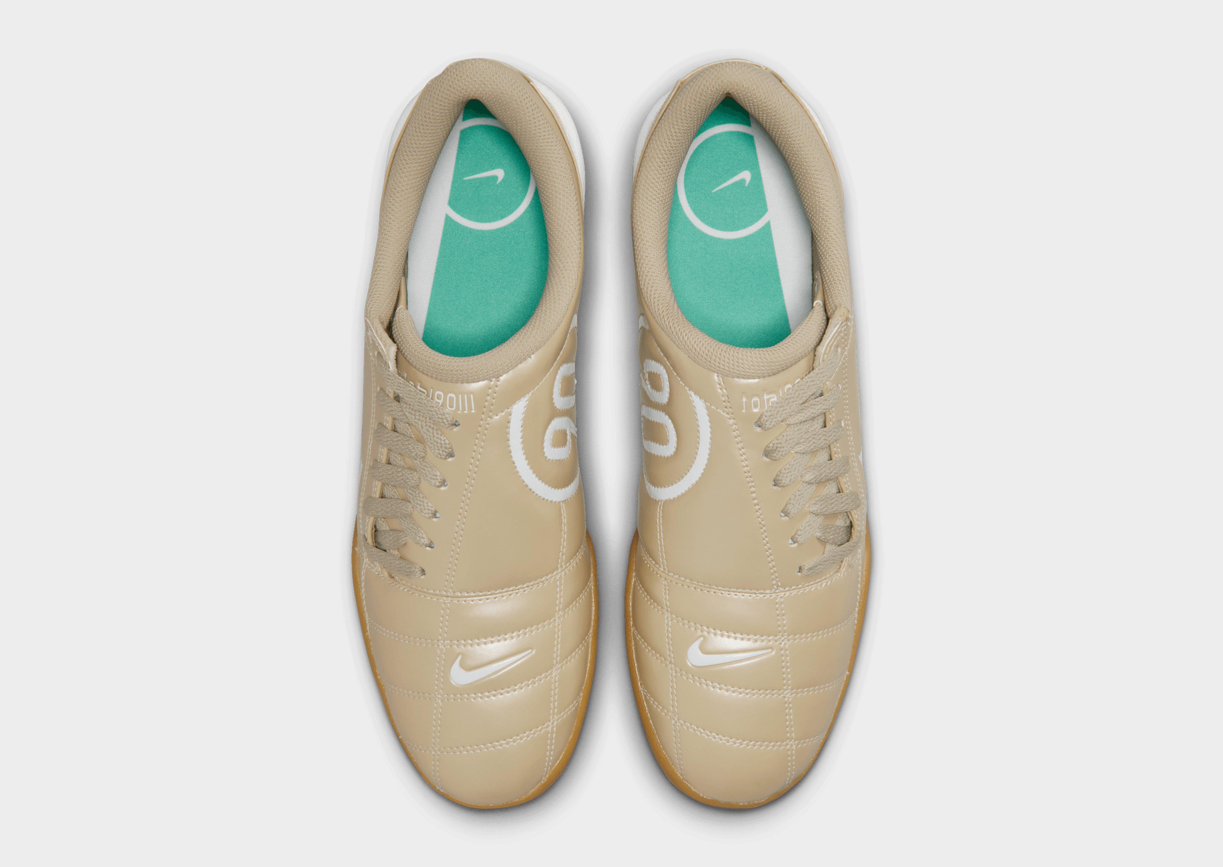 Nike Total 90