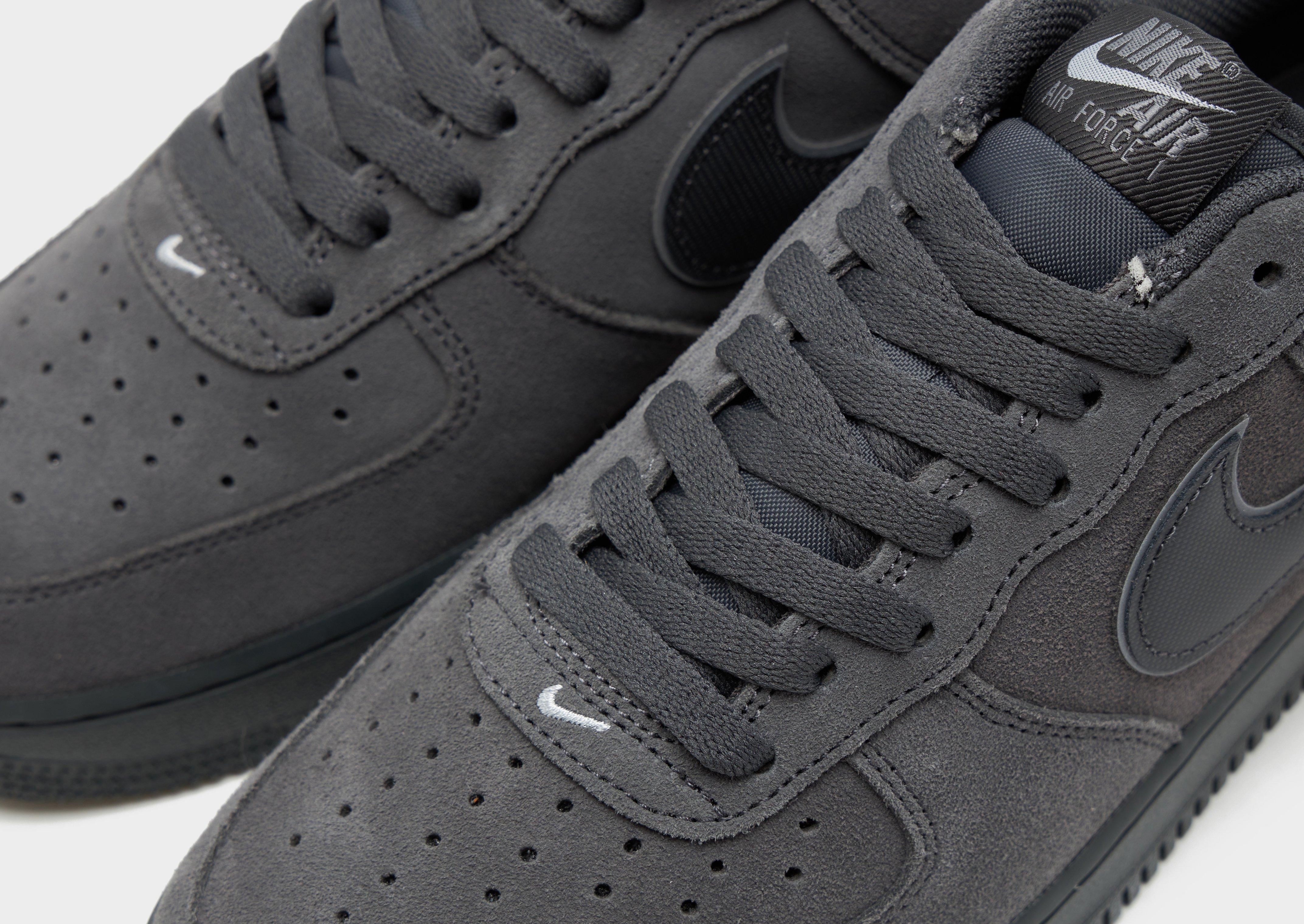 Nike Air Force 1 '07 LV8