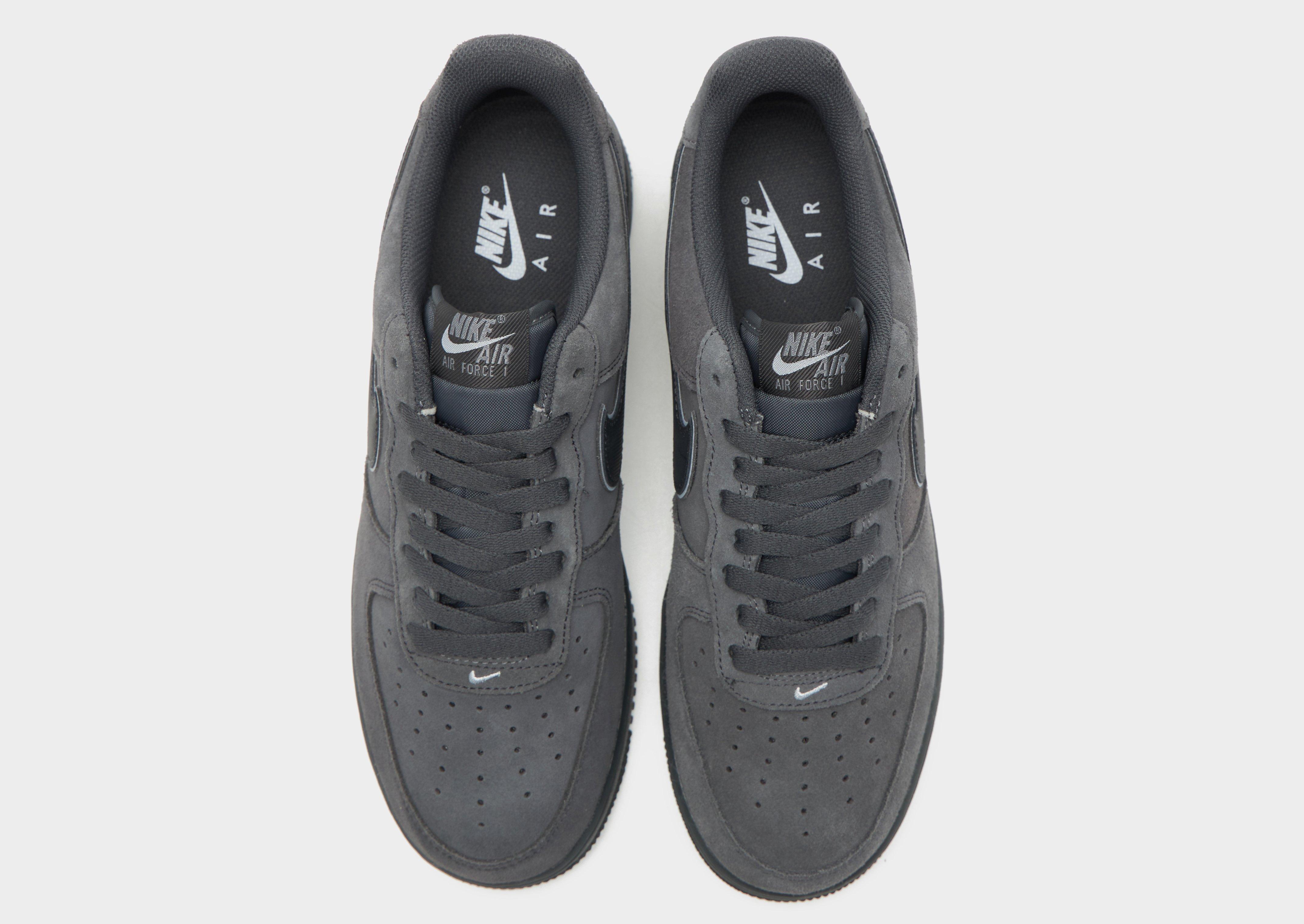 Nike Air Force 1 '07 LV8