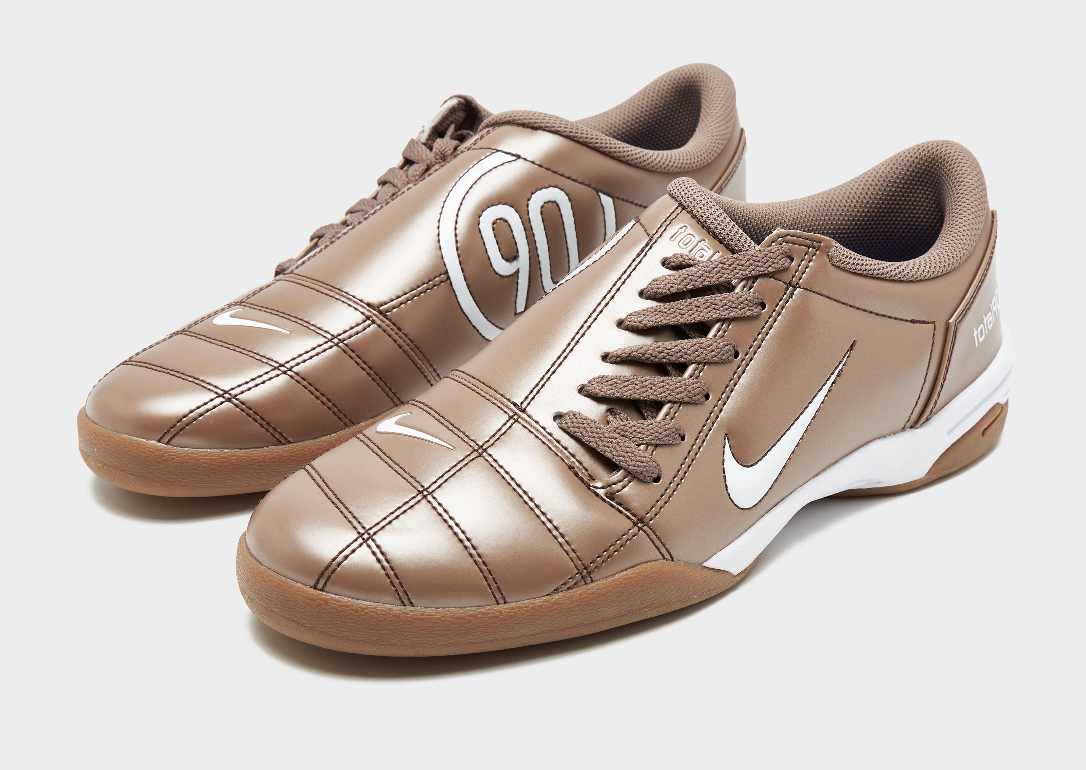 Nike Total 90