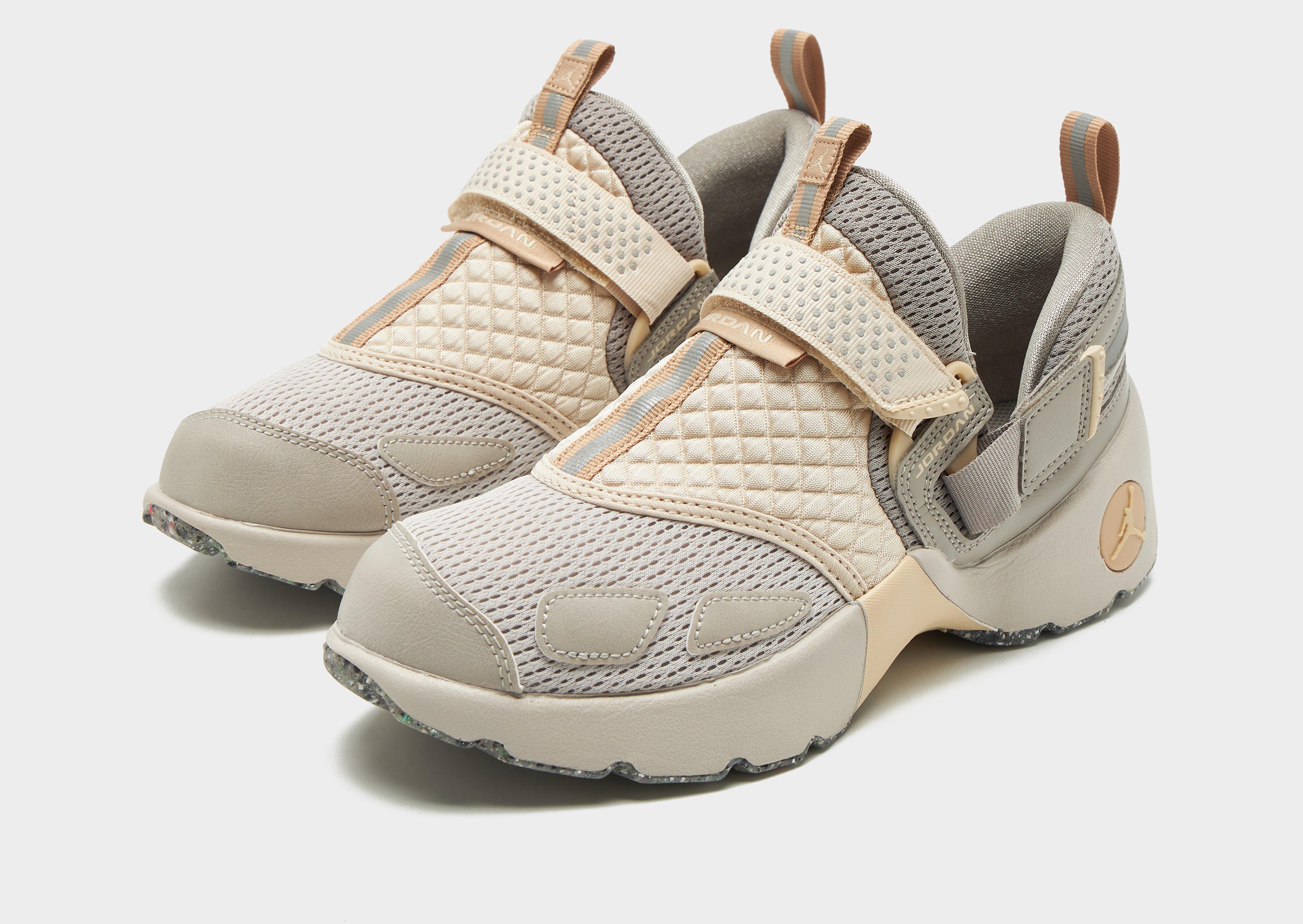 Jordan Trunner LX Women's