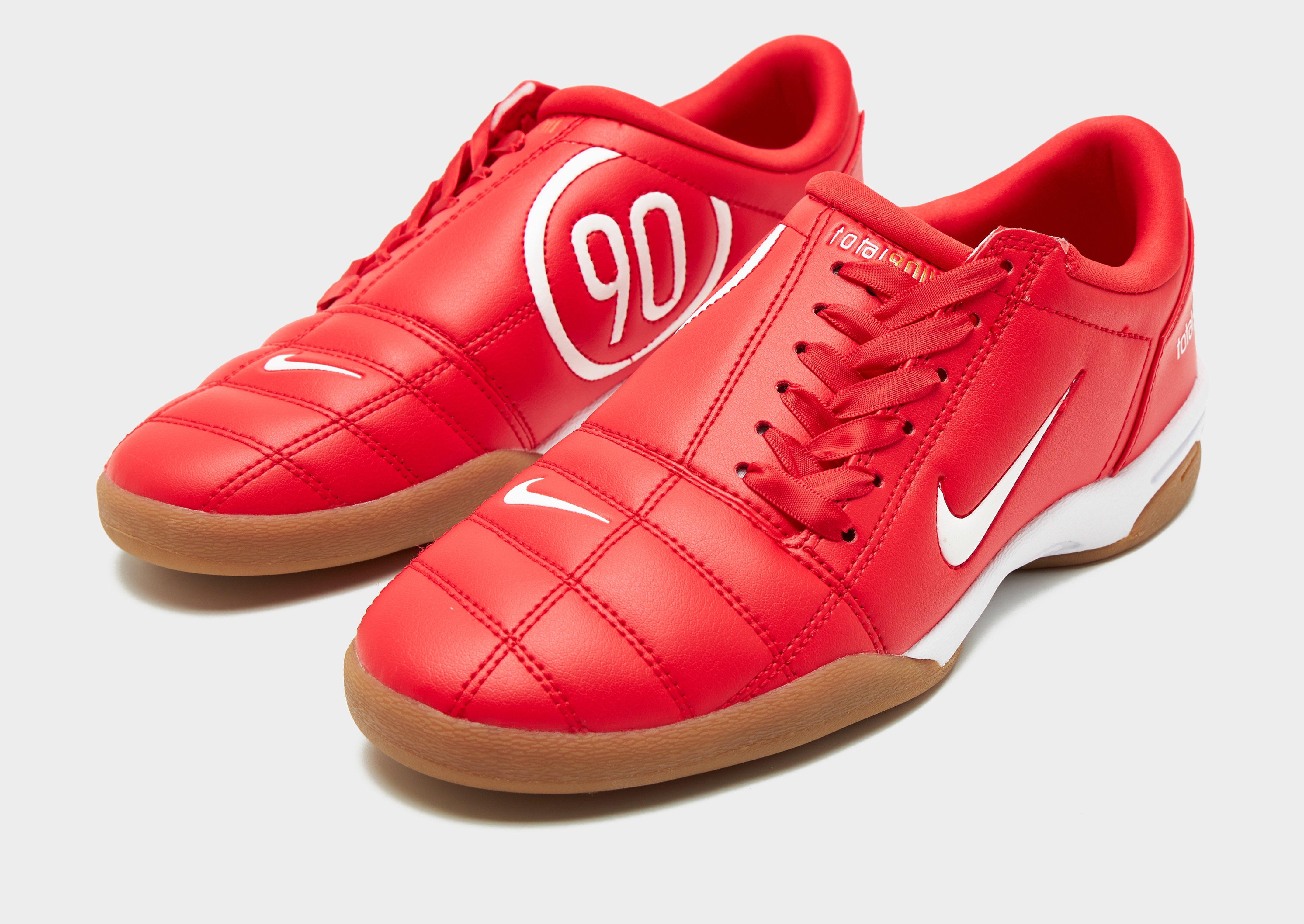 Nike Total 90 Women's