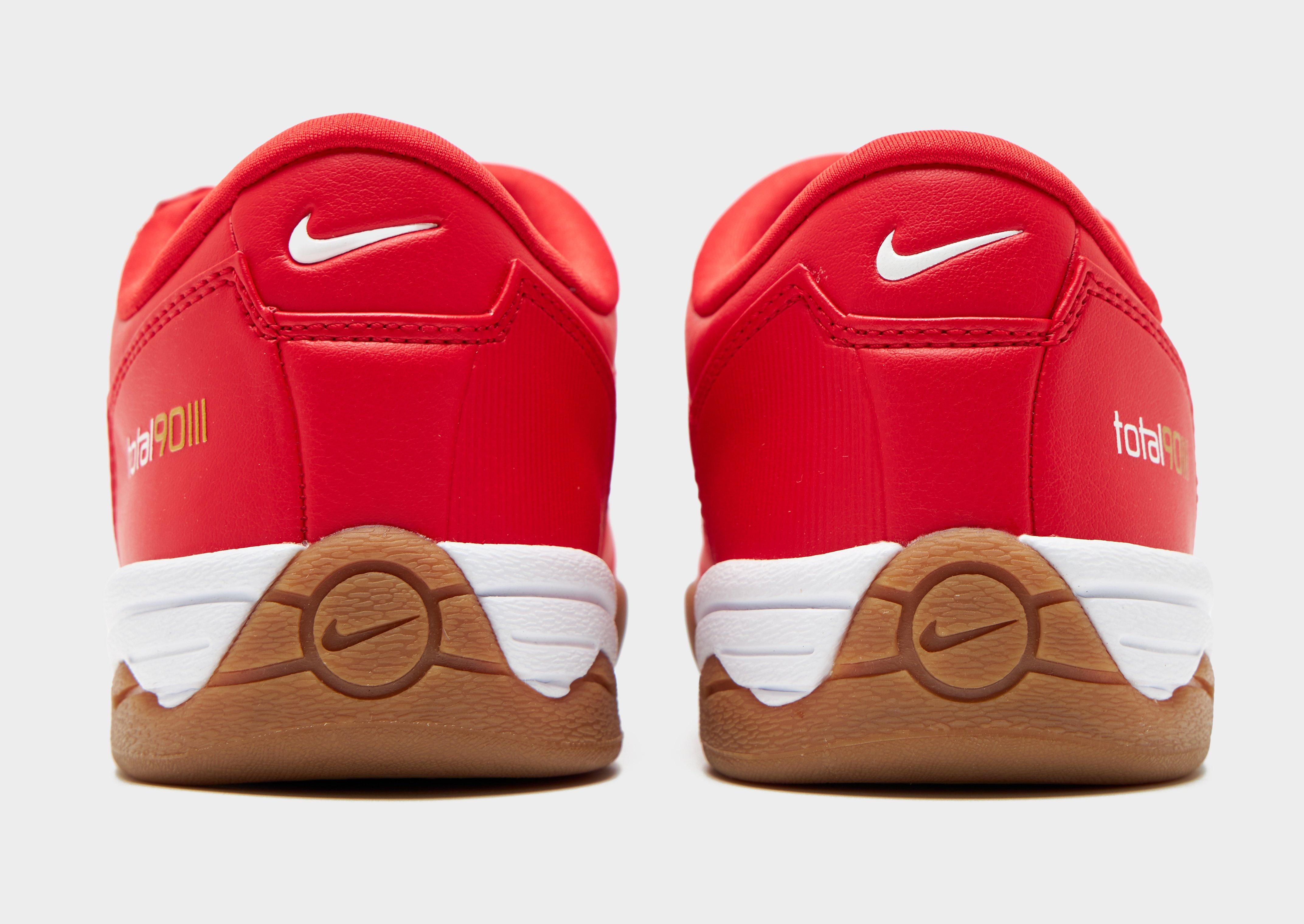 Nike Total 90 Women's