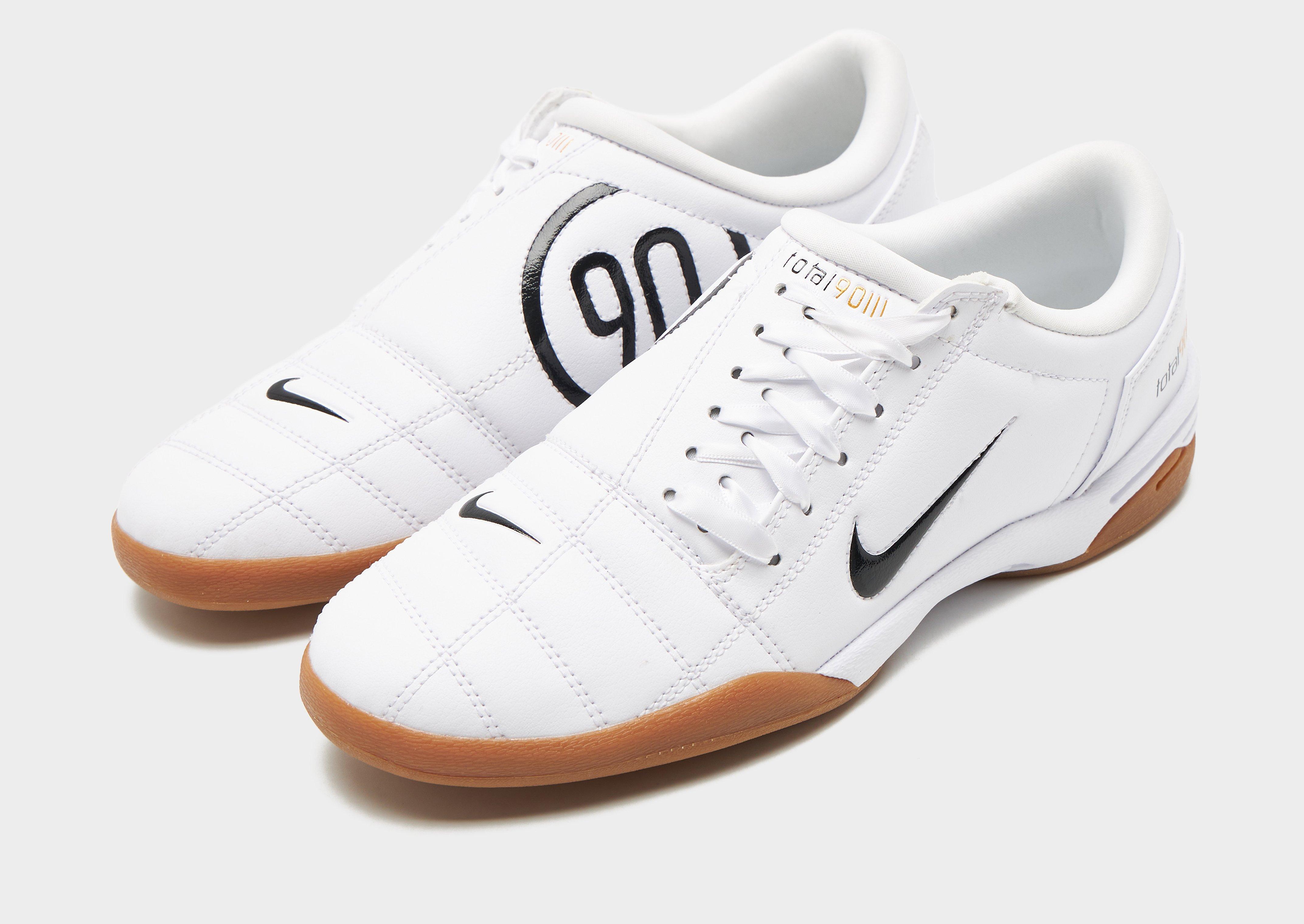 Nike Total 90 Women's