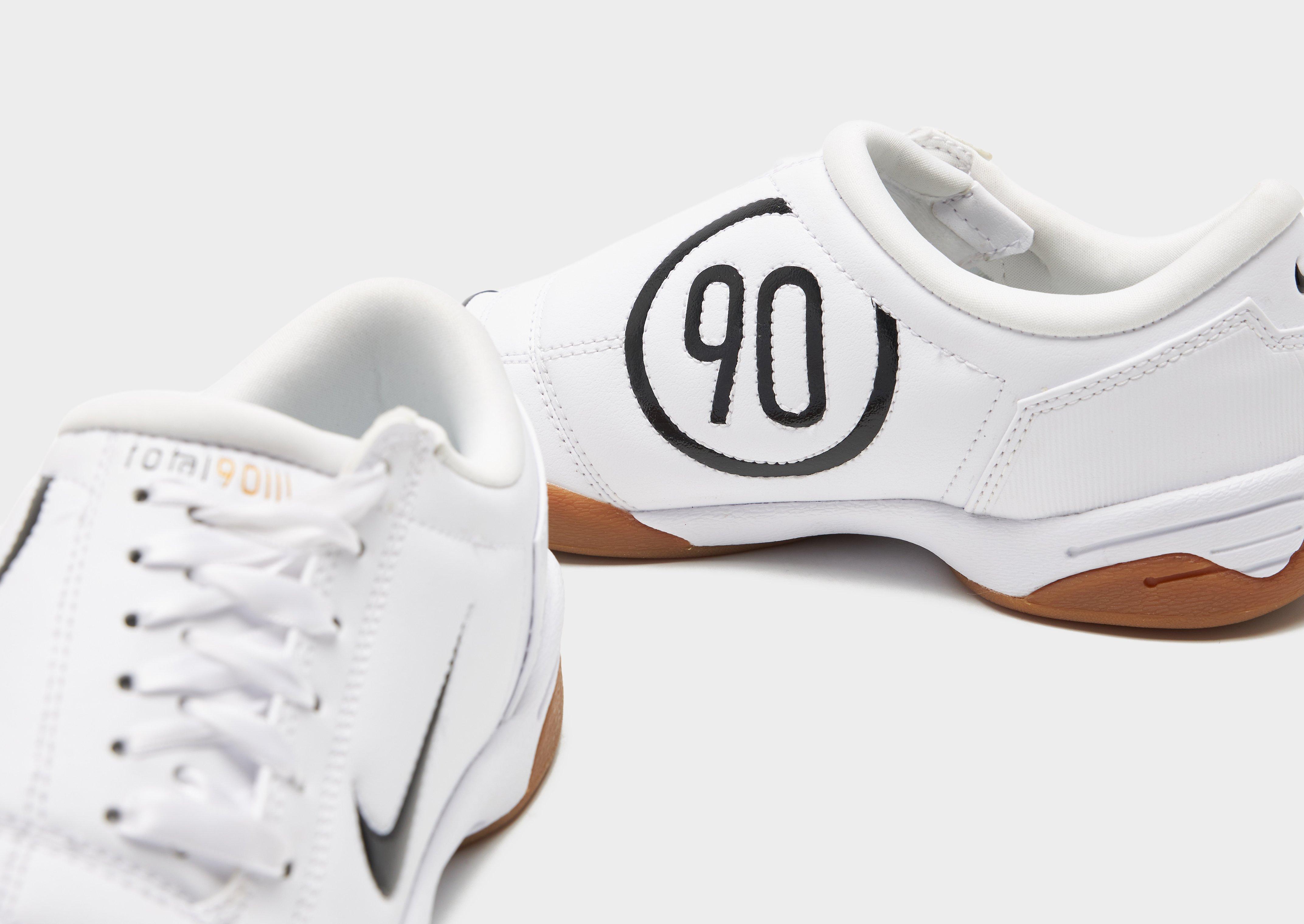 Nike Total 90 Women's