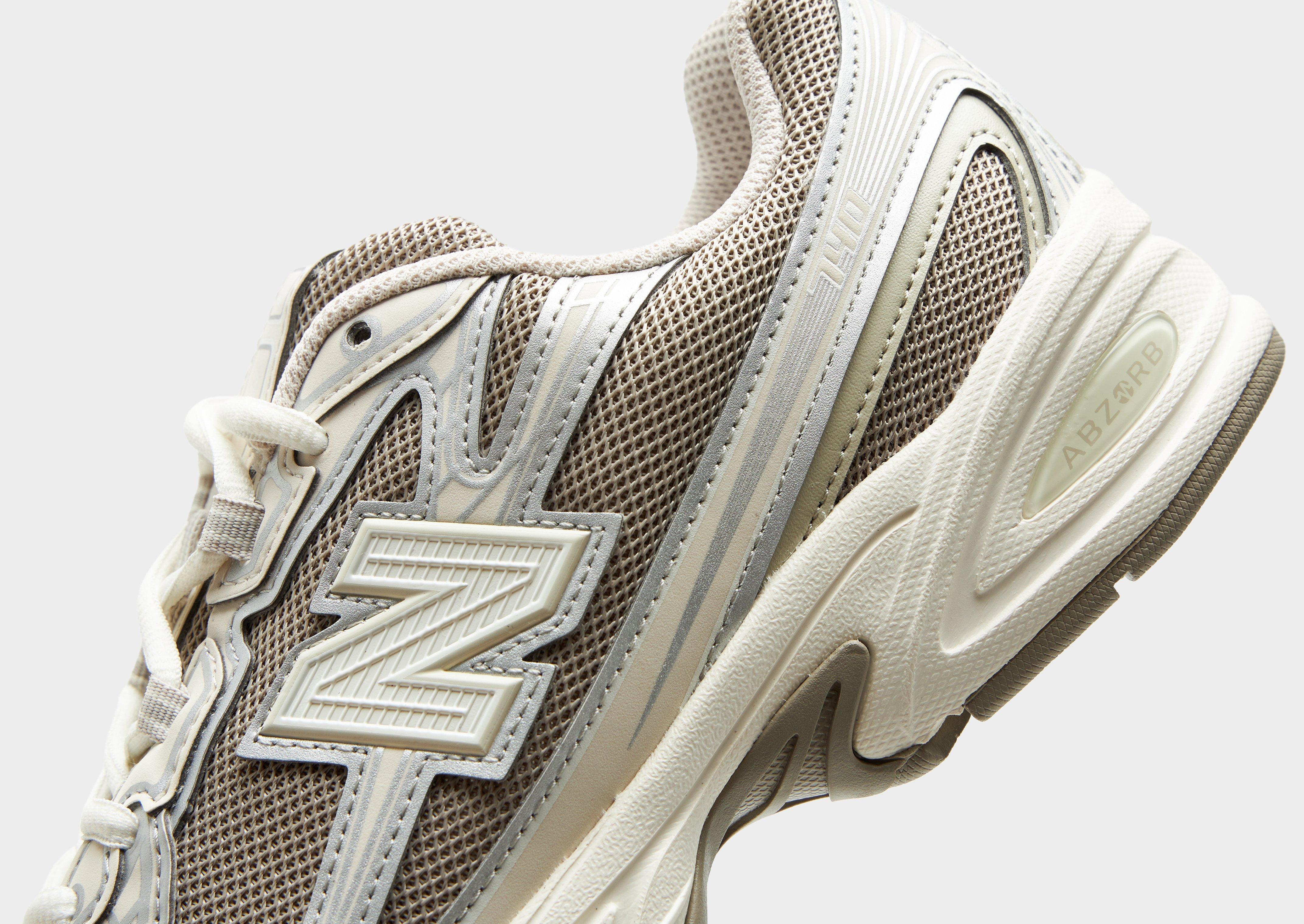 New Balance 740 Women's