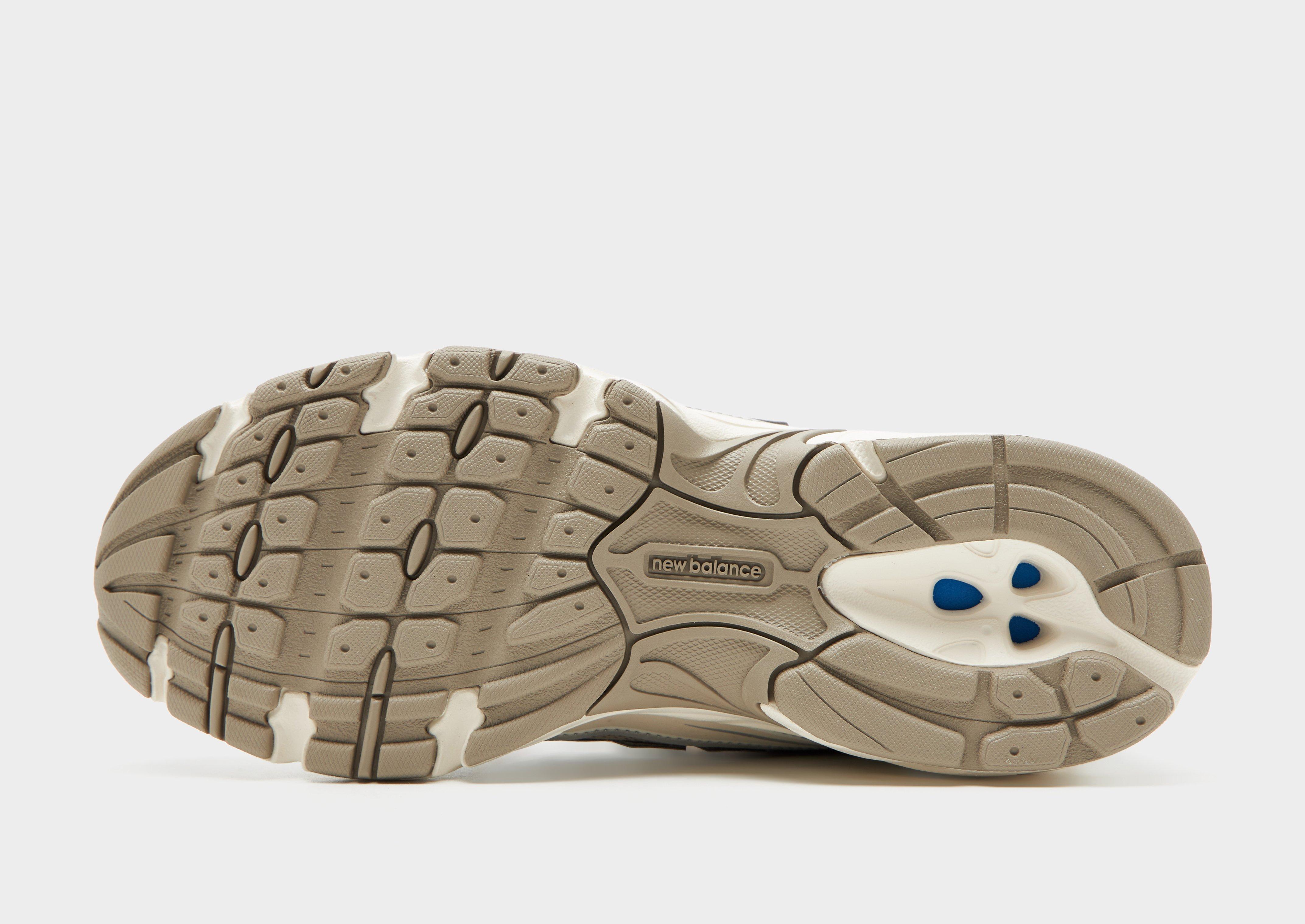 New Balance 740 Women's