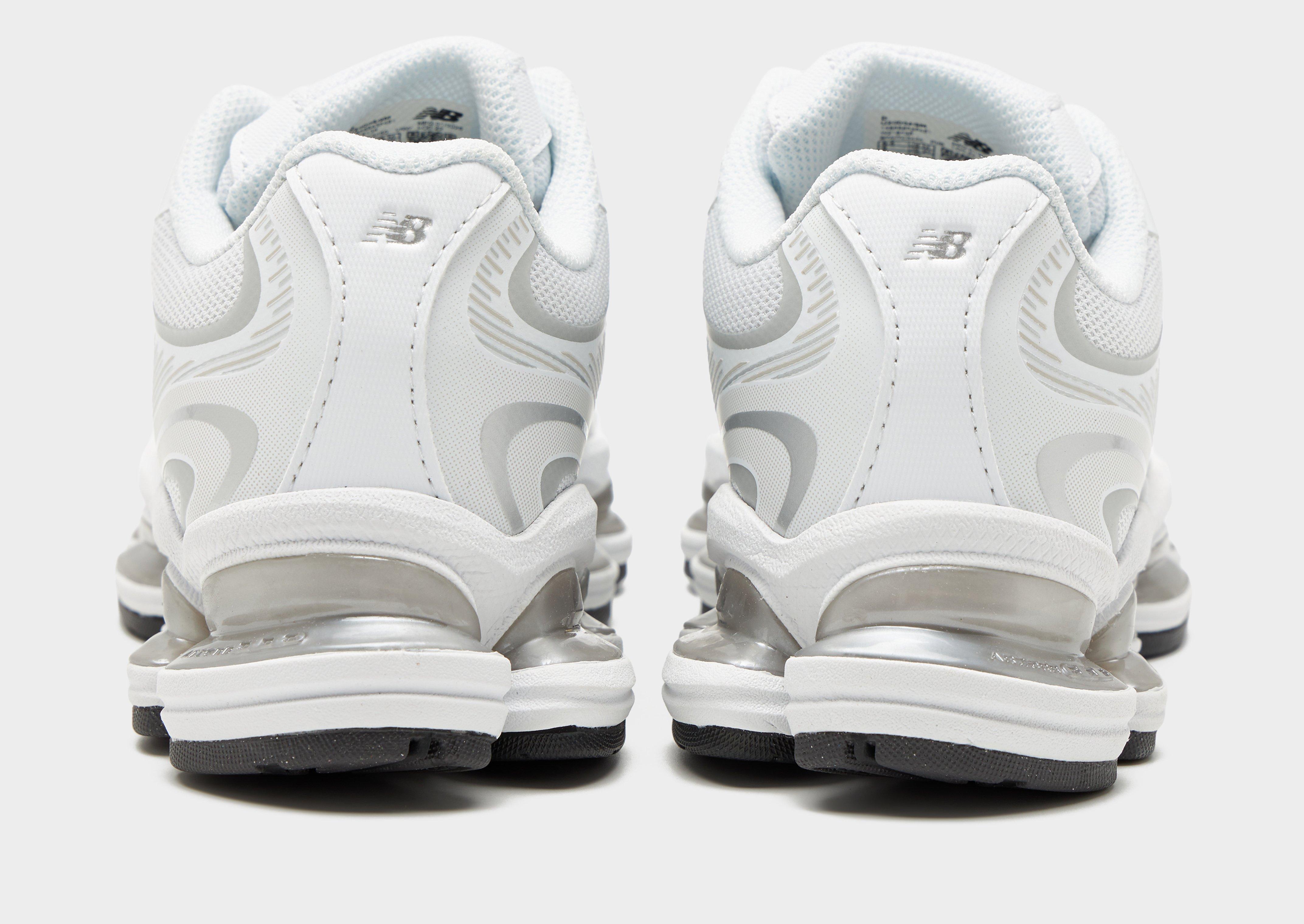 New Balance 2000 Women's