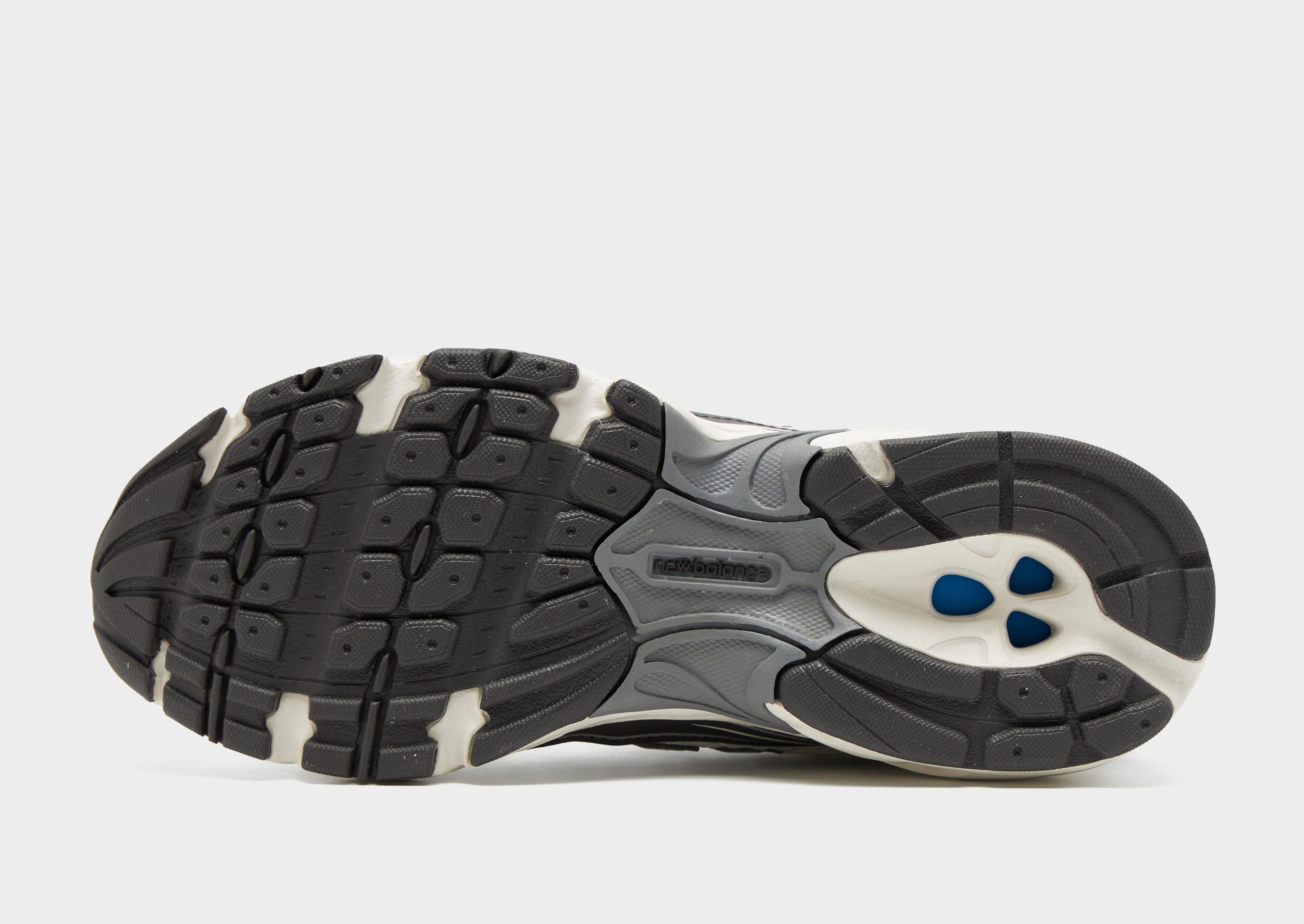 New Balance 740 Women's