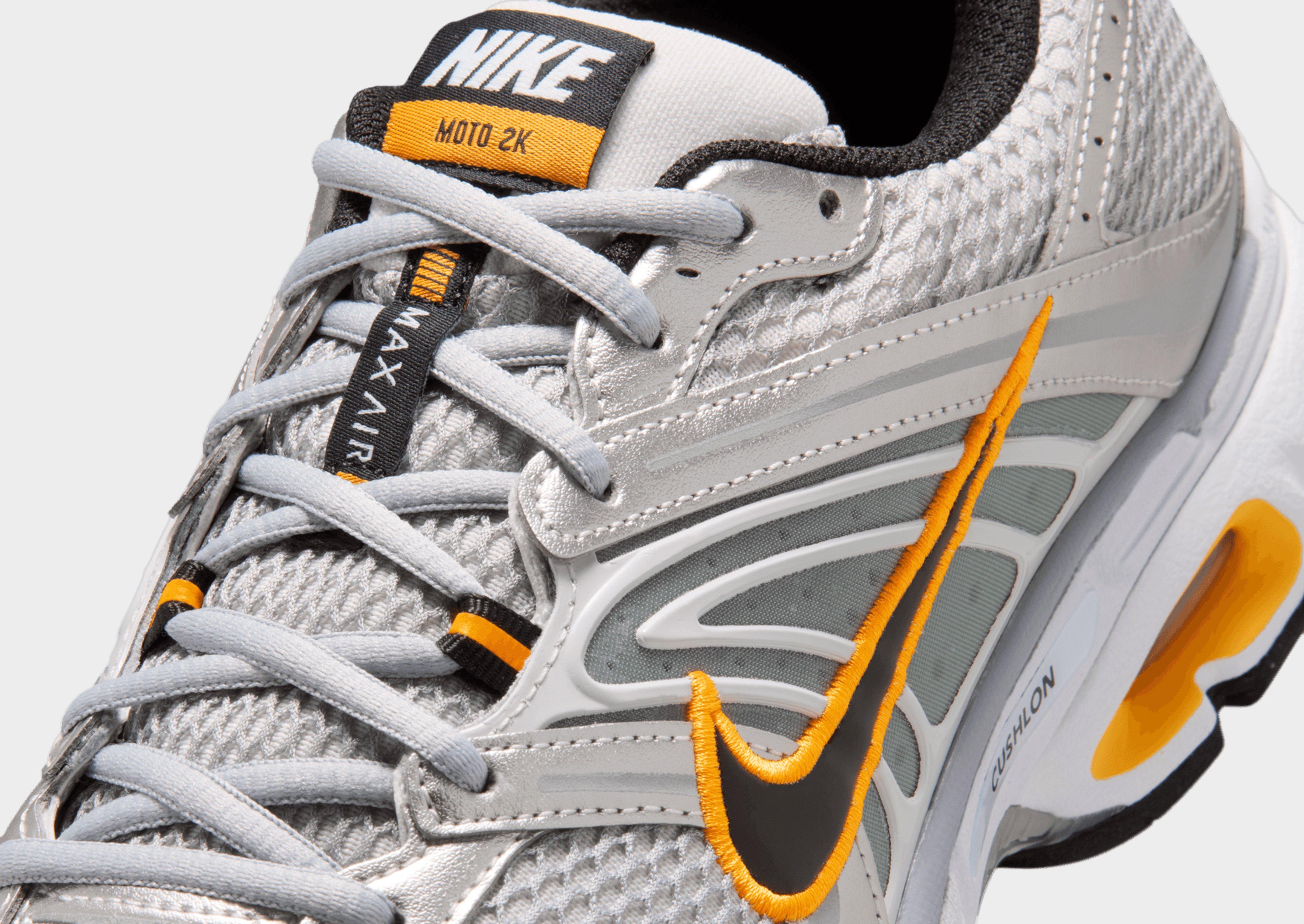 Nike Air Max Moto 2K
