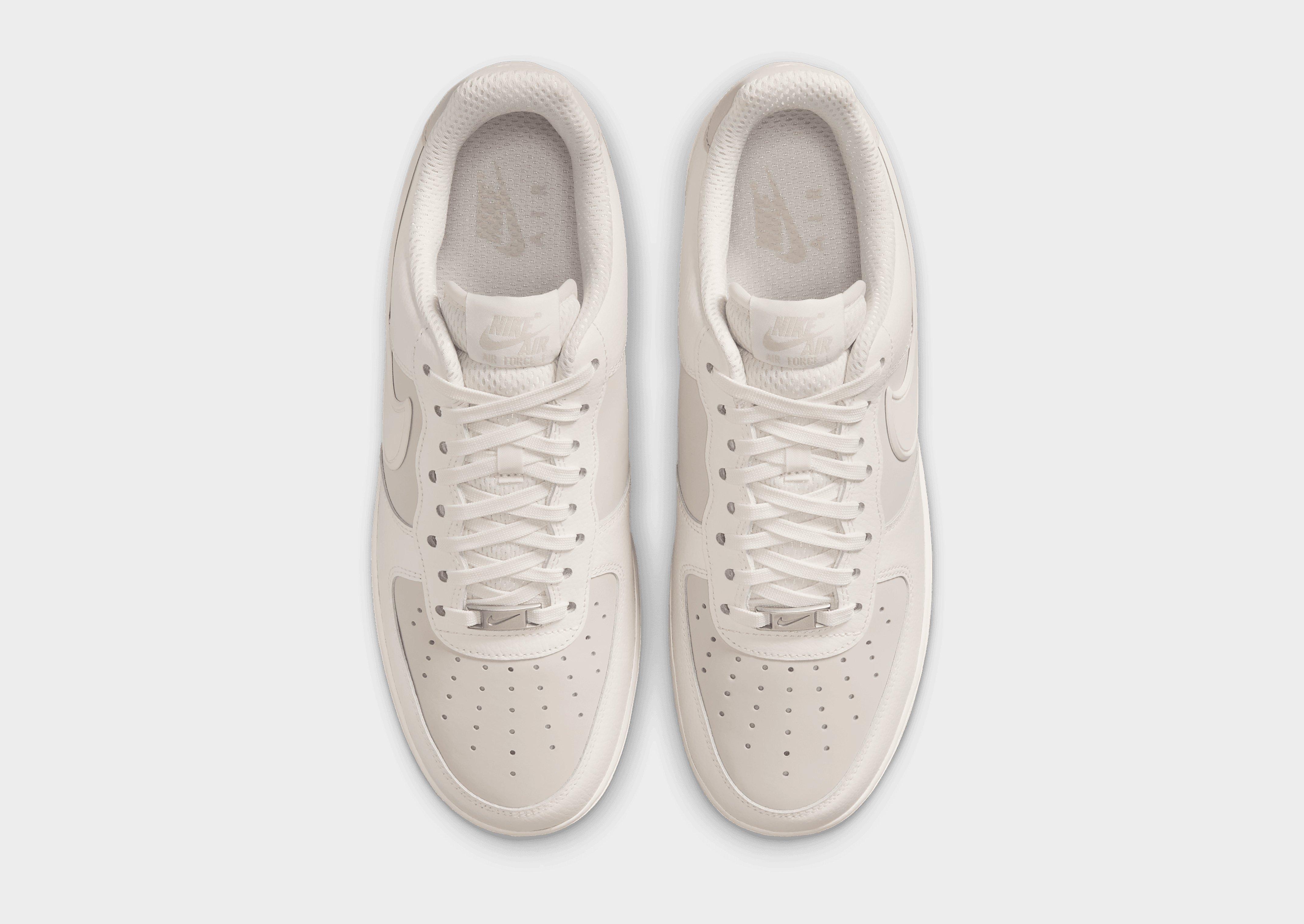 Nike Air Force 1 Low LV8