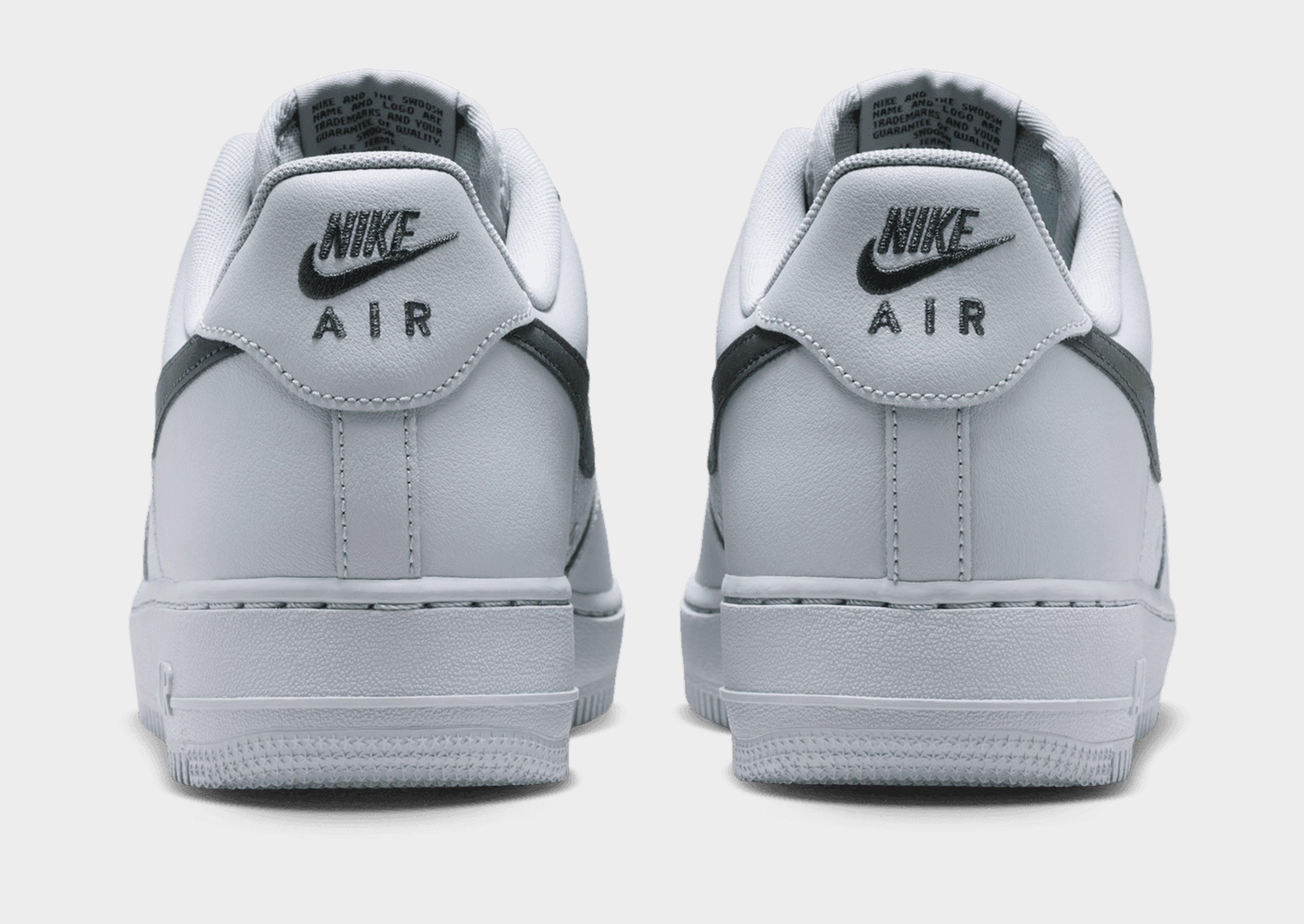 Nike Air Force 1 '07 LV8