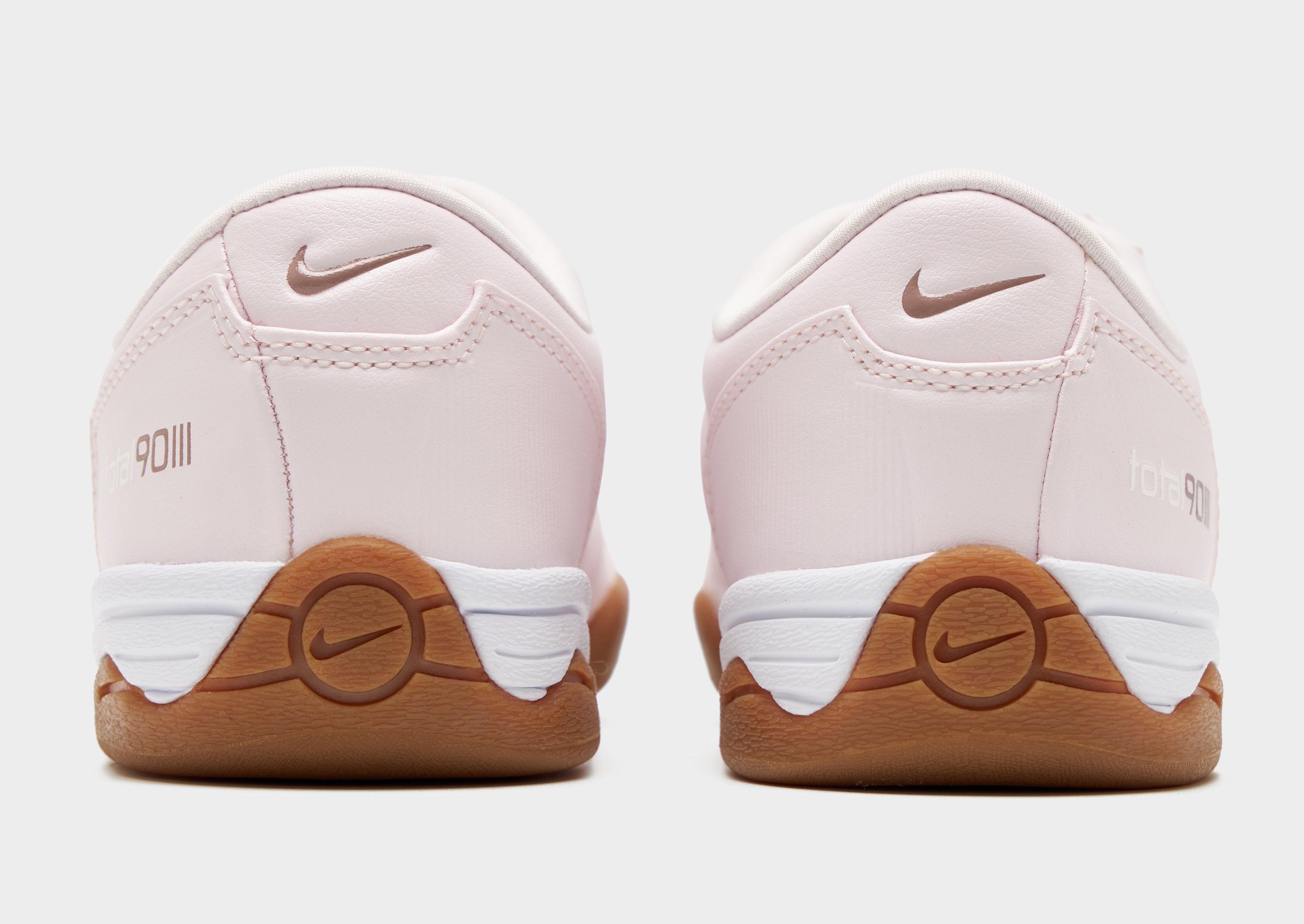 Nike Total 90 Women's