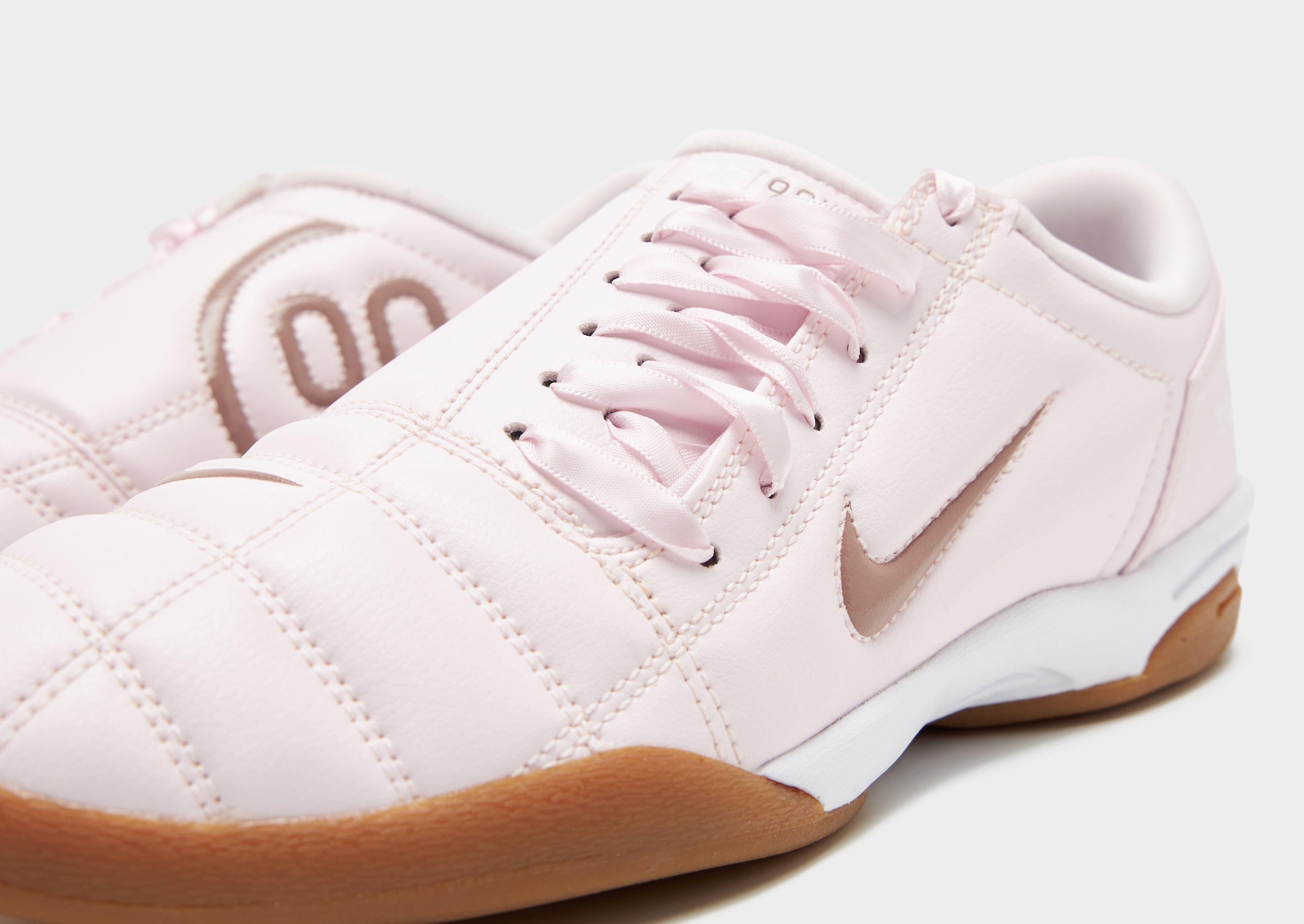 Nike Total 90 Women's