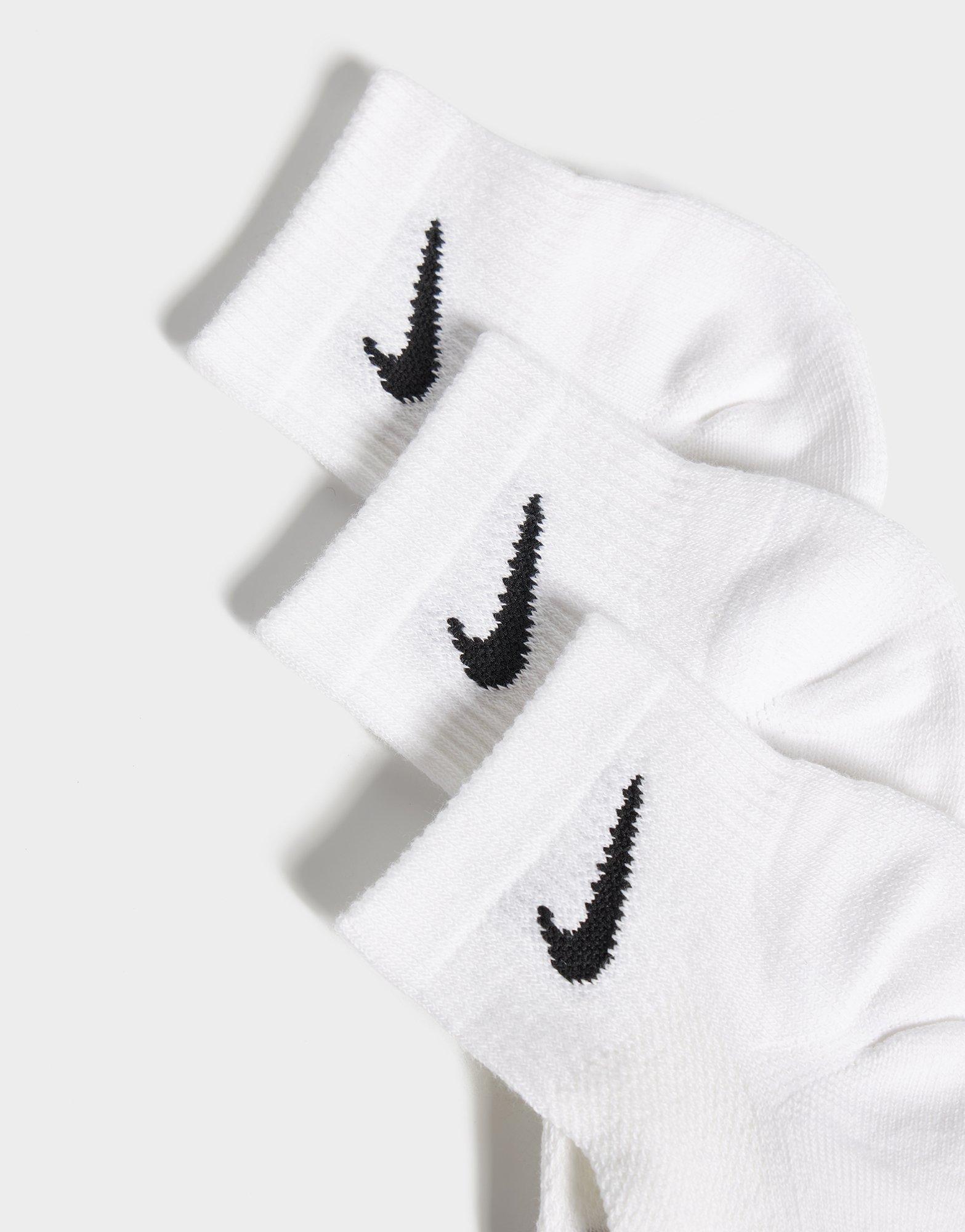 Nike Crew Mid Swoosh Socks (3 Pack)