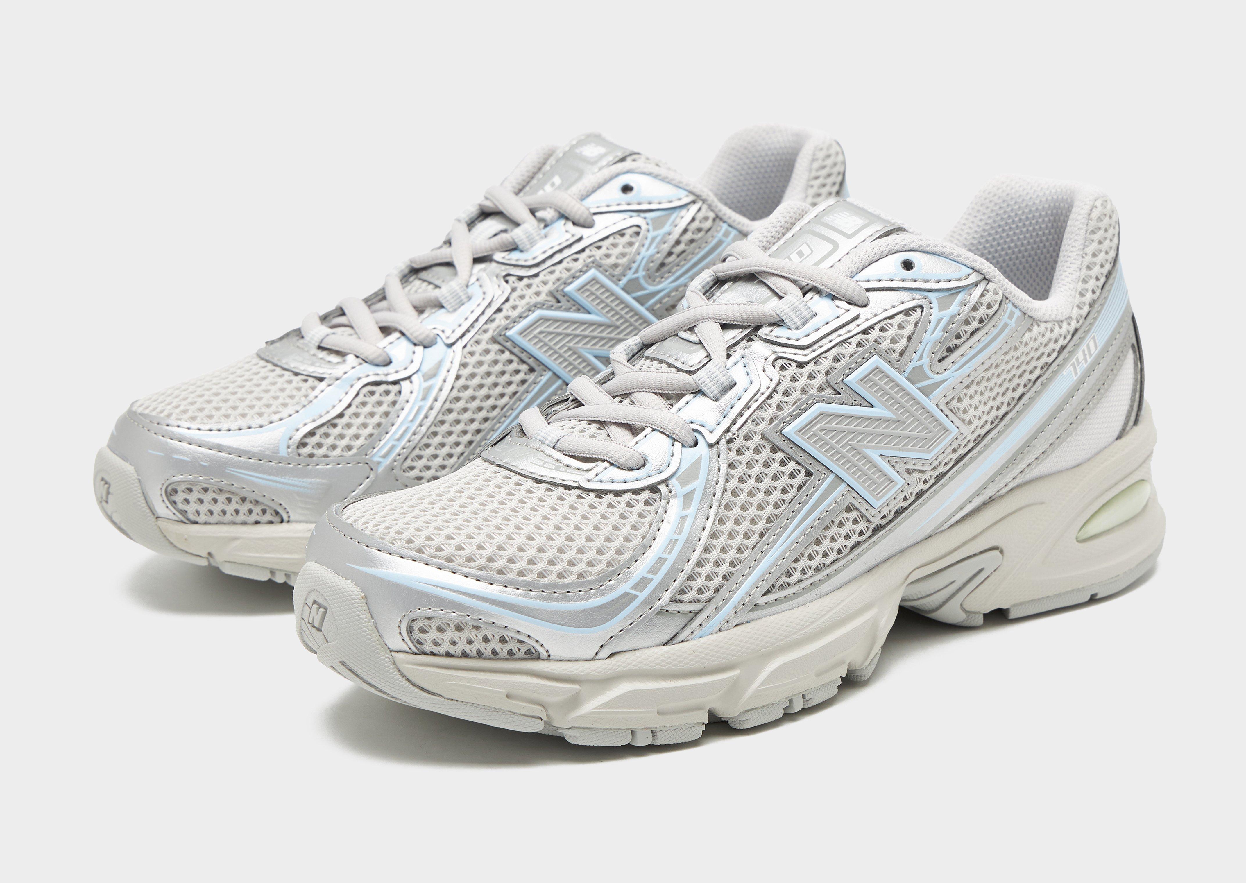 New Balance 740 Women's