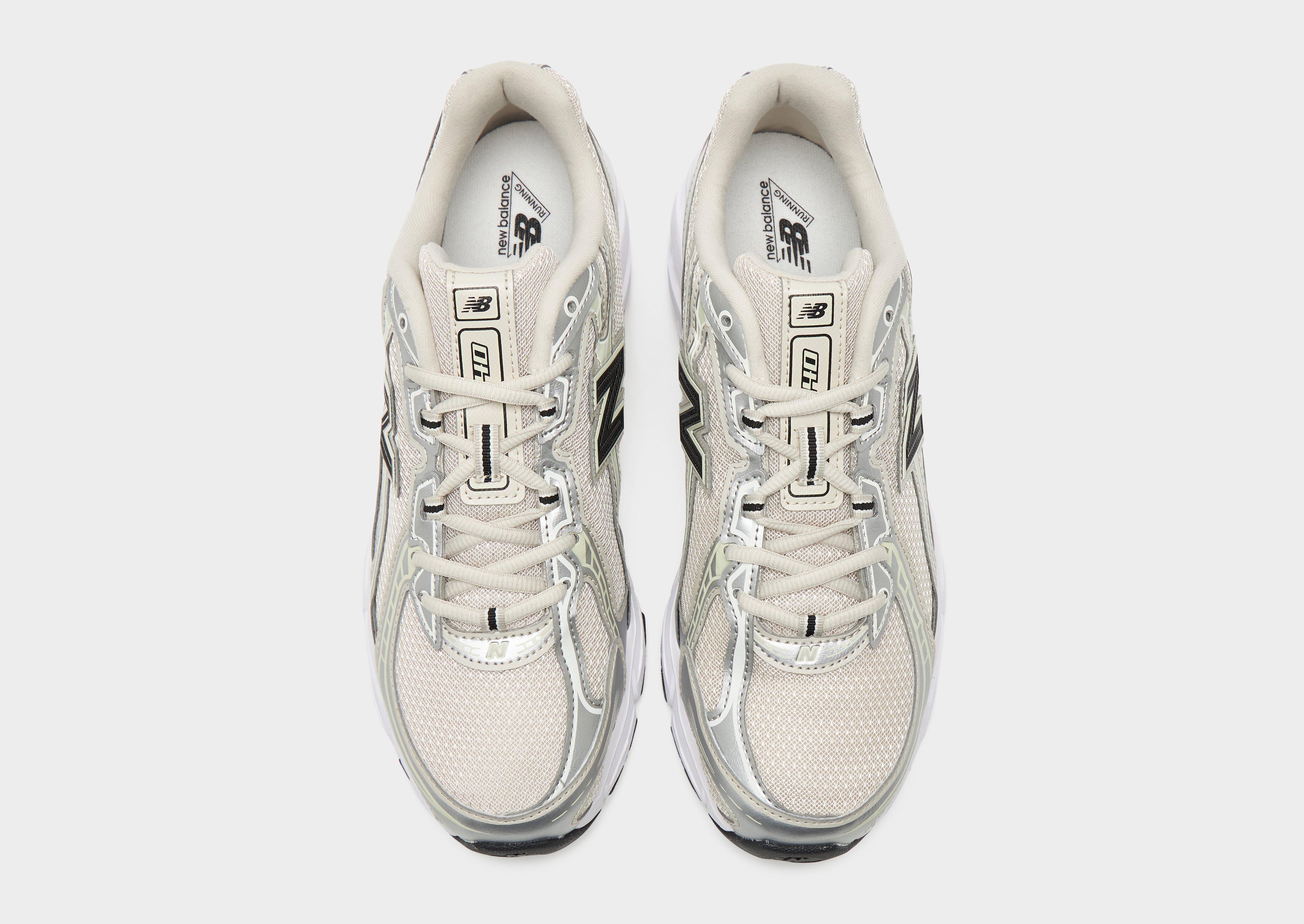 New Balance 740