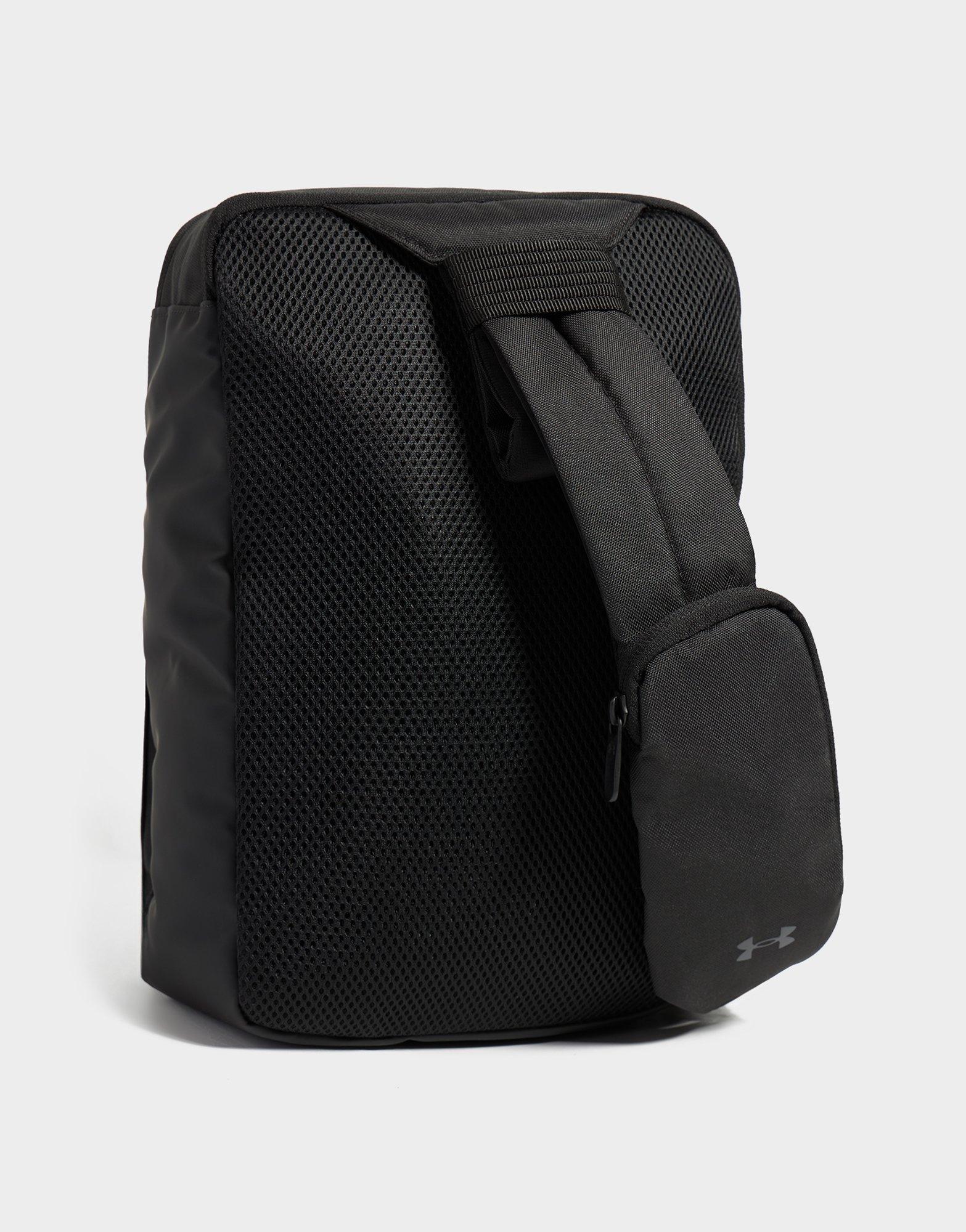Under Armour Triumph Utility Sling Bag