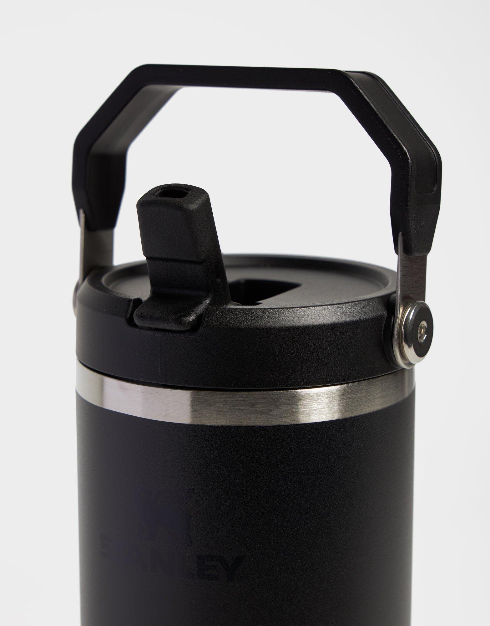 Stanley The IceFlow Flip Straw Tumbler 880mL