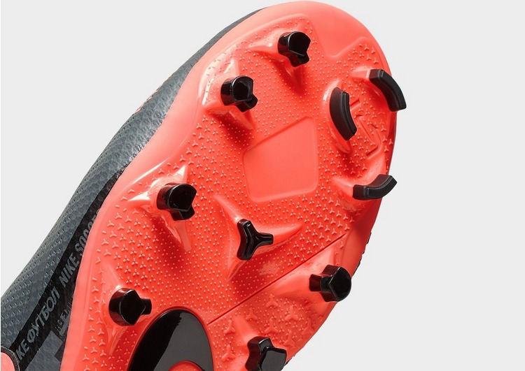 NIKE Youth Soccer Phantom Vision Academy Dynamic Fit Indoor