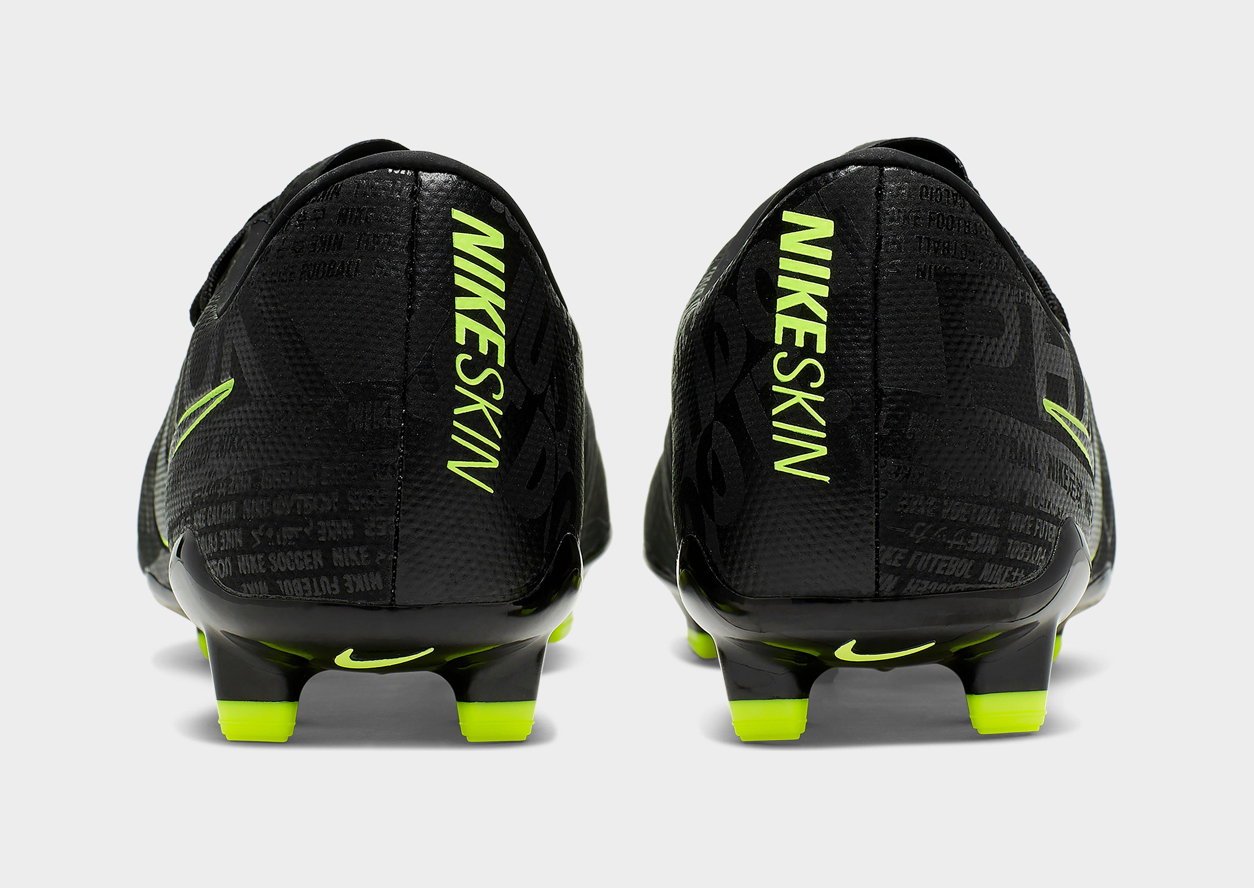 Sepatu Futsal Nike Phantom VNM Venom Pro White Chrome .