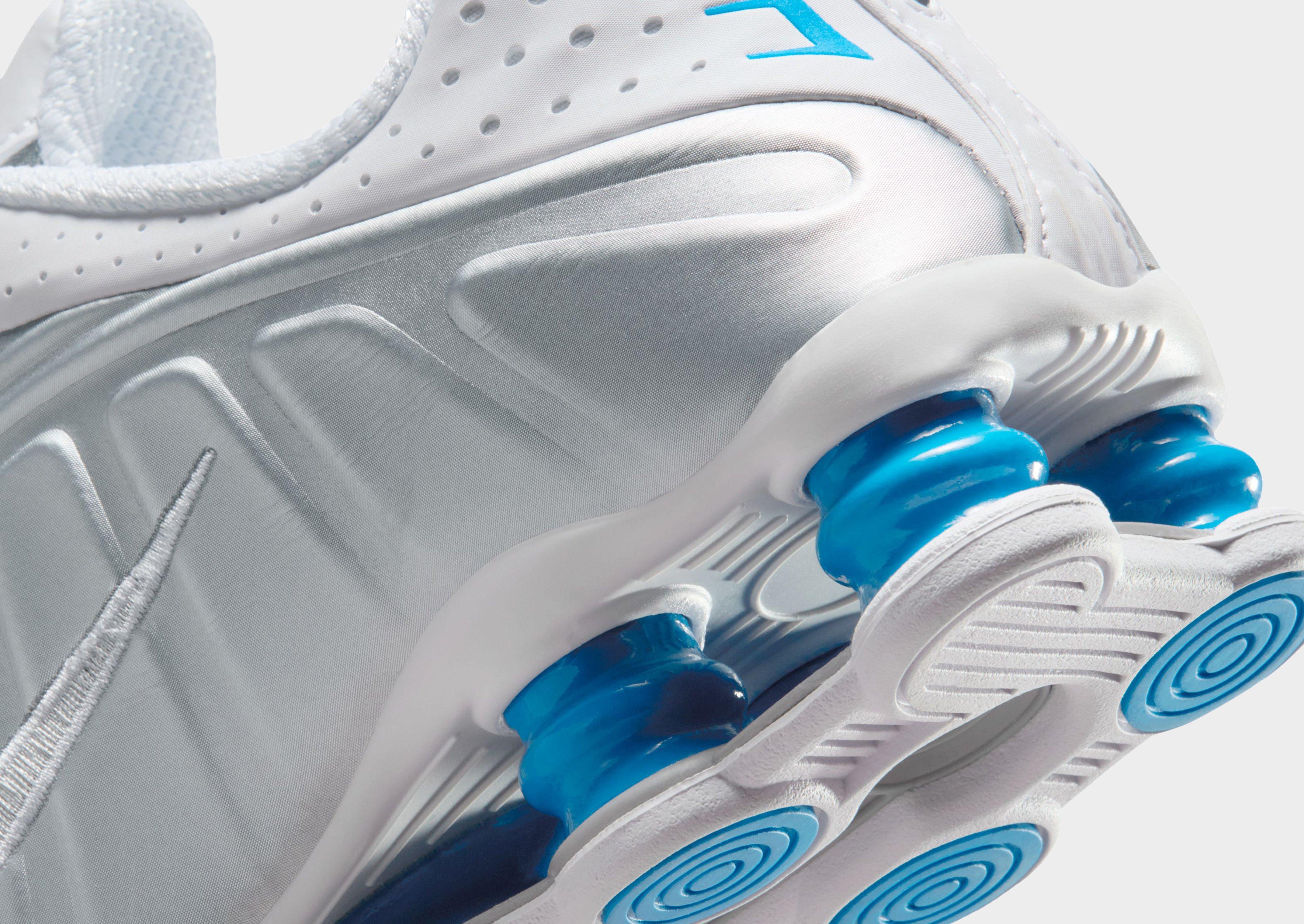 Nike Women's Shoes Shox R4