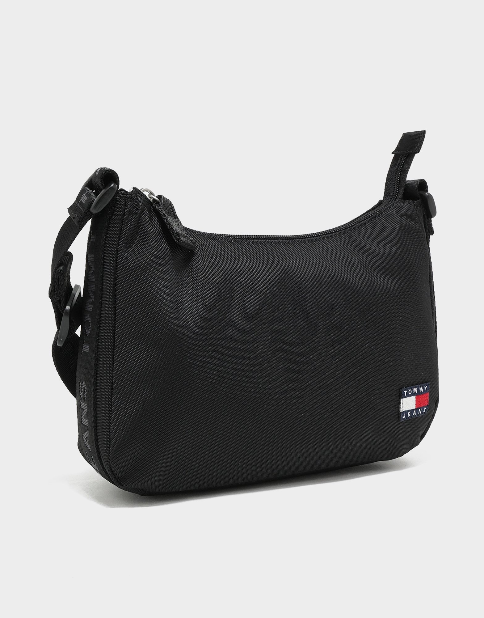 Black Tommy Hilfiger Essential Daily Shoulder Bag JD Sports Malaysia