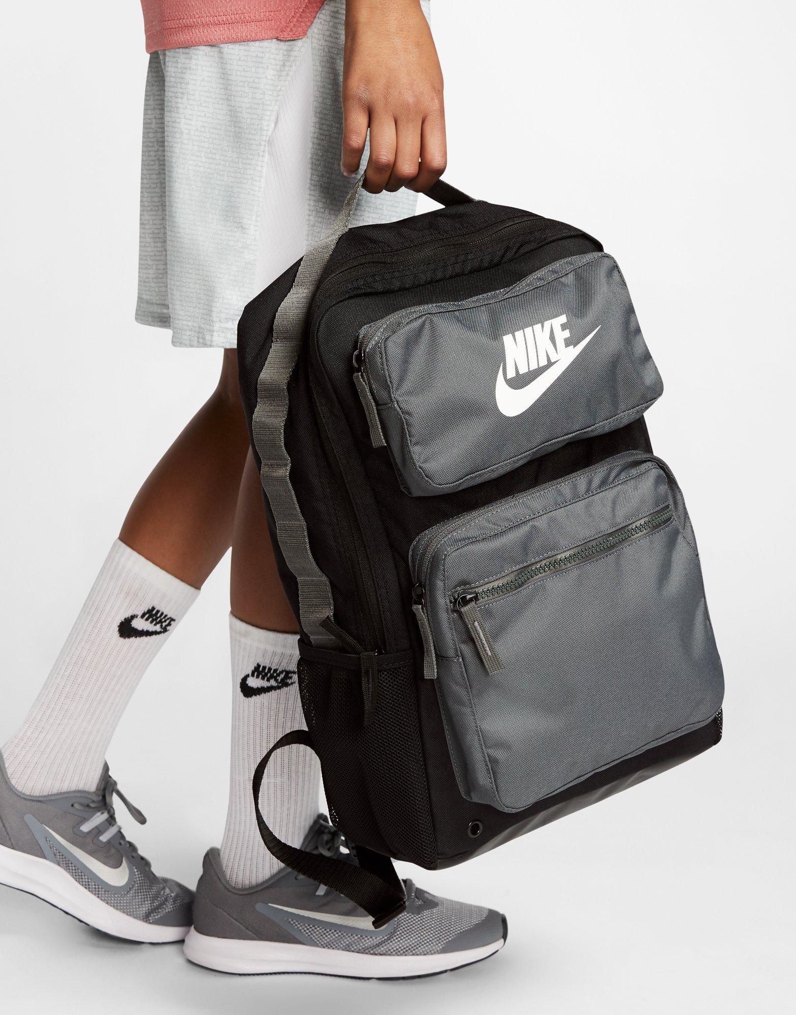 nike rolling backpack 2015