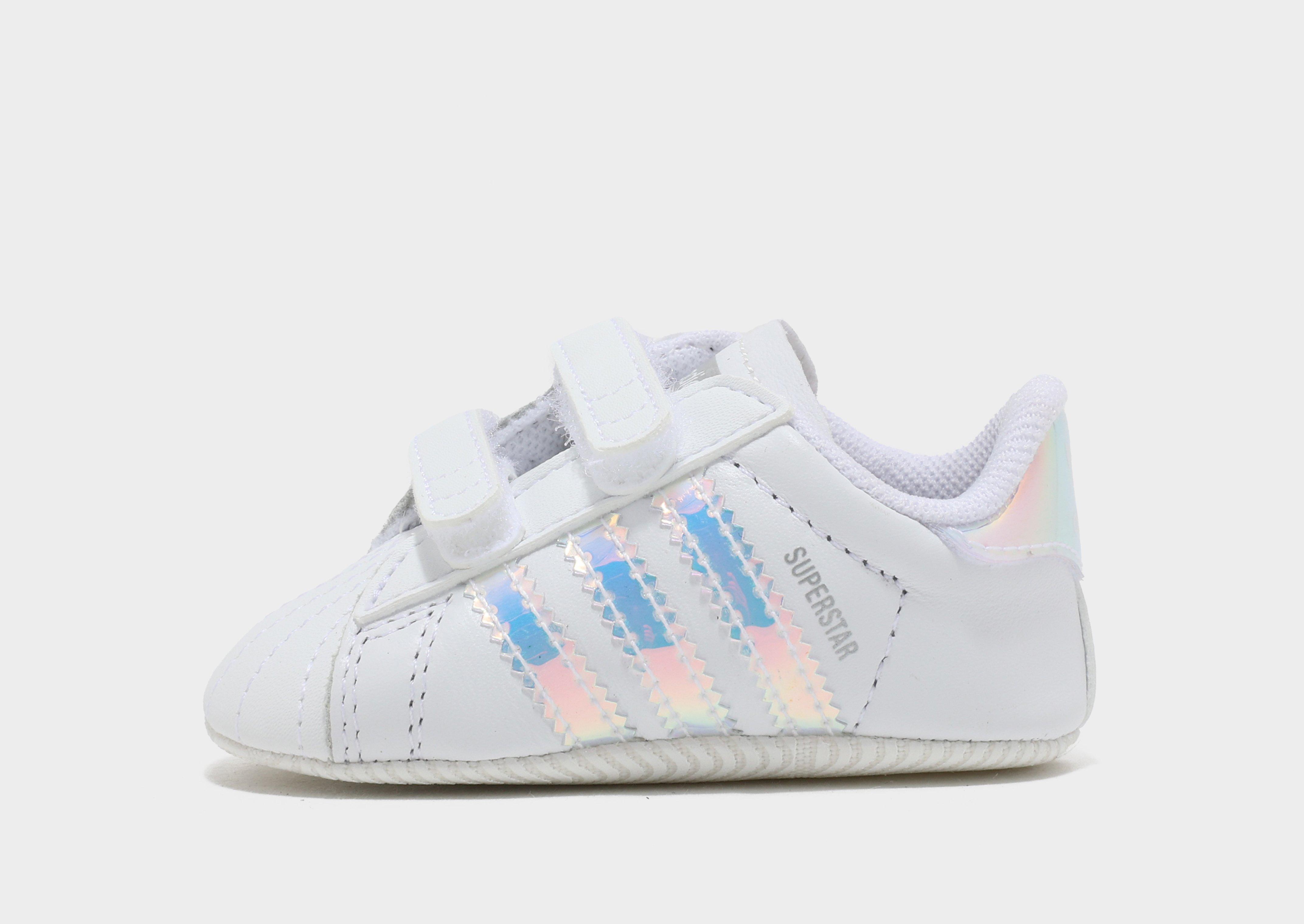 Adidas superstar hotsell pink dubai