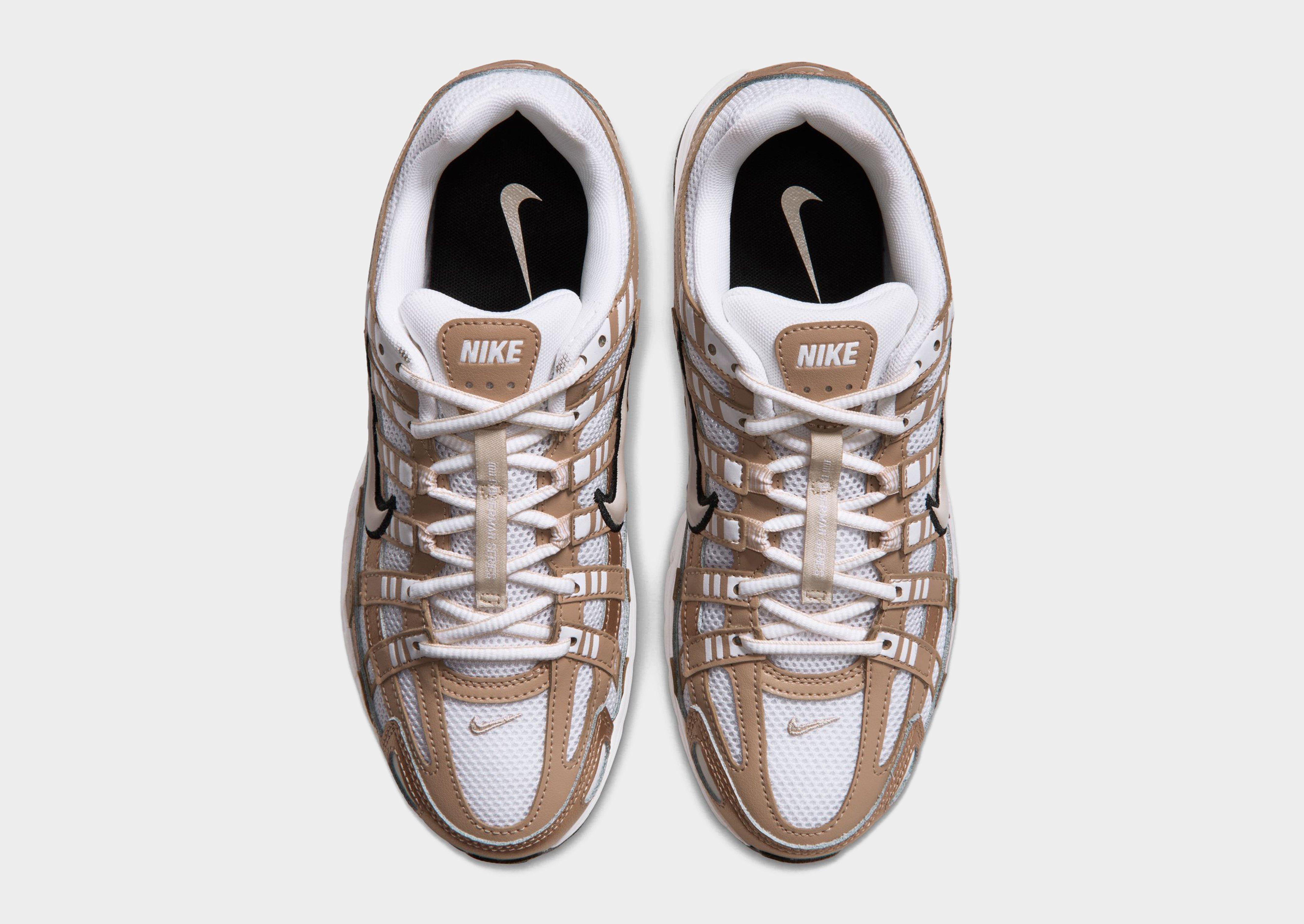 Nike Chaussure pour femme P-6000