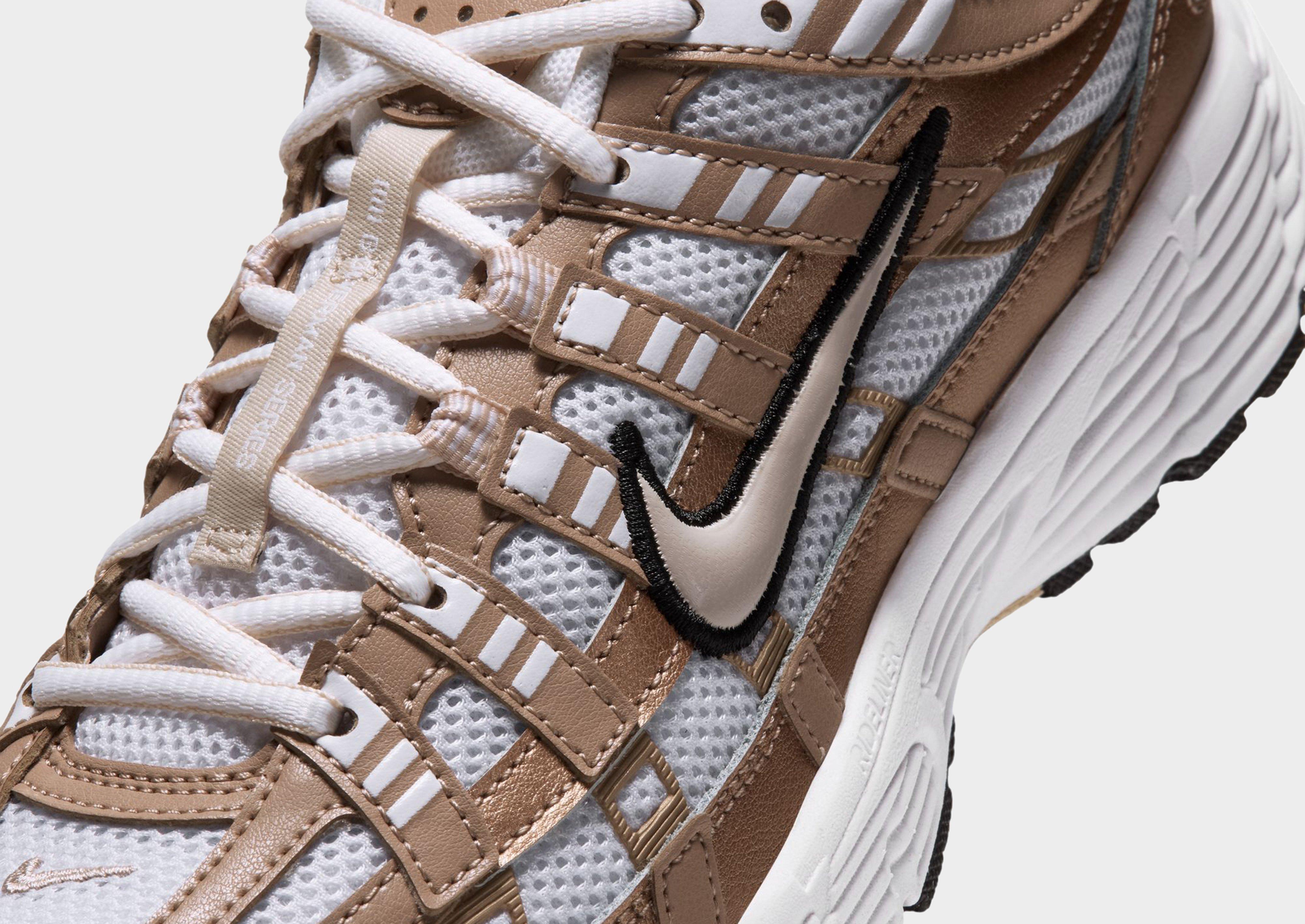 Nike Chaussure pour femme P-6000