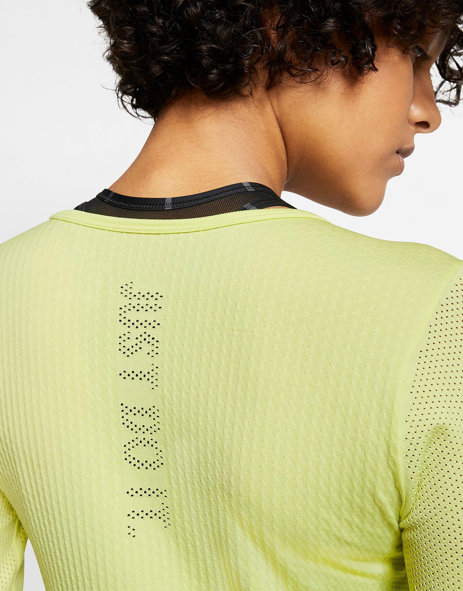 nike infinite running top