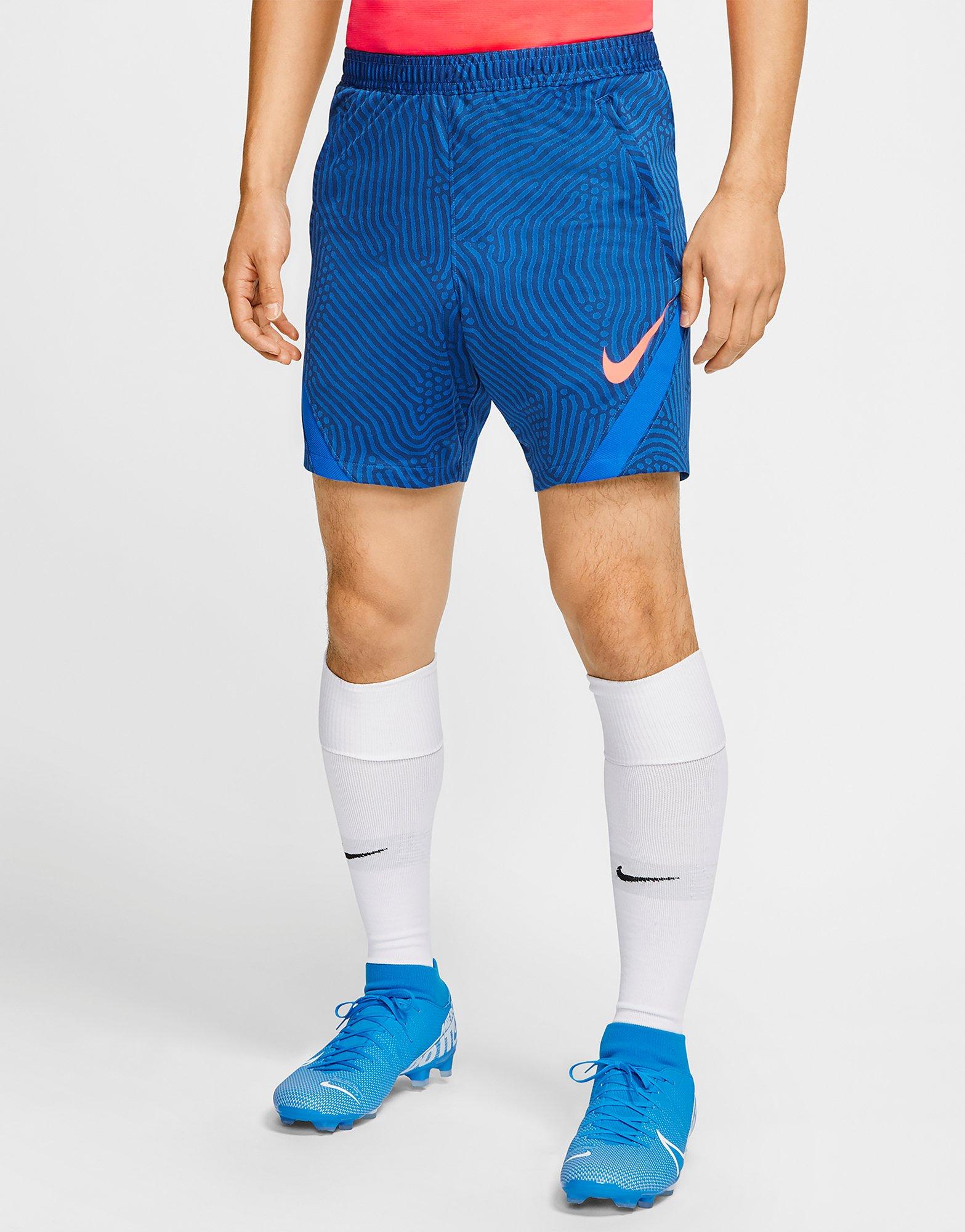 nike football shorts with pockets