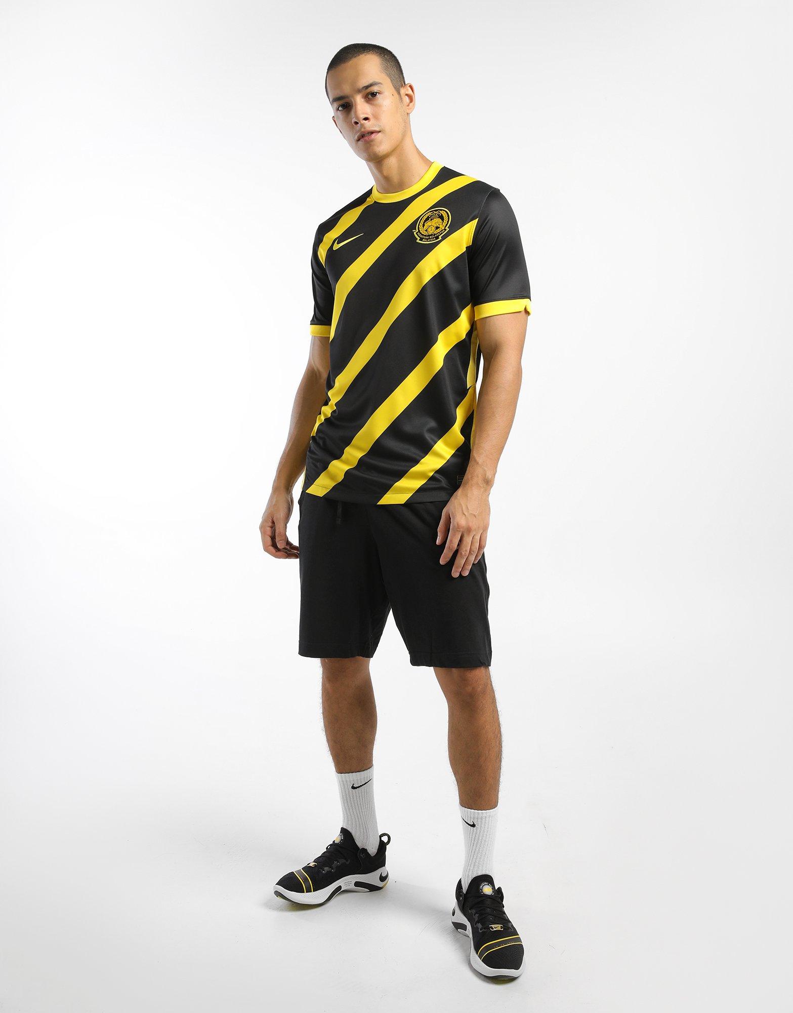 nike training kit