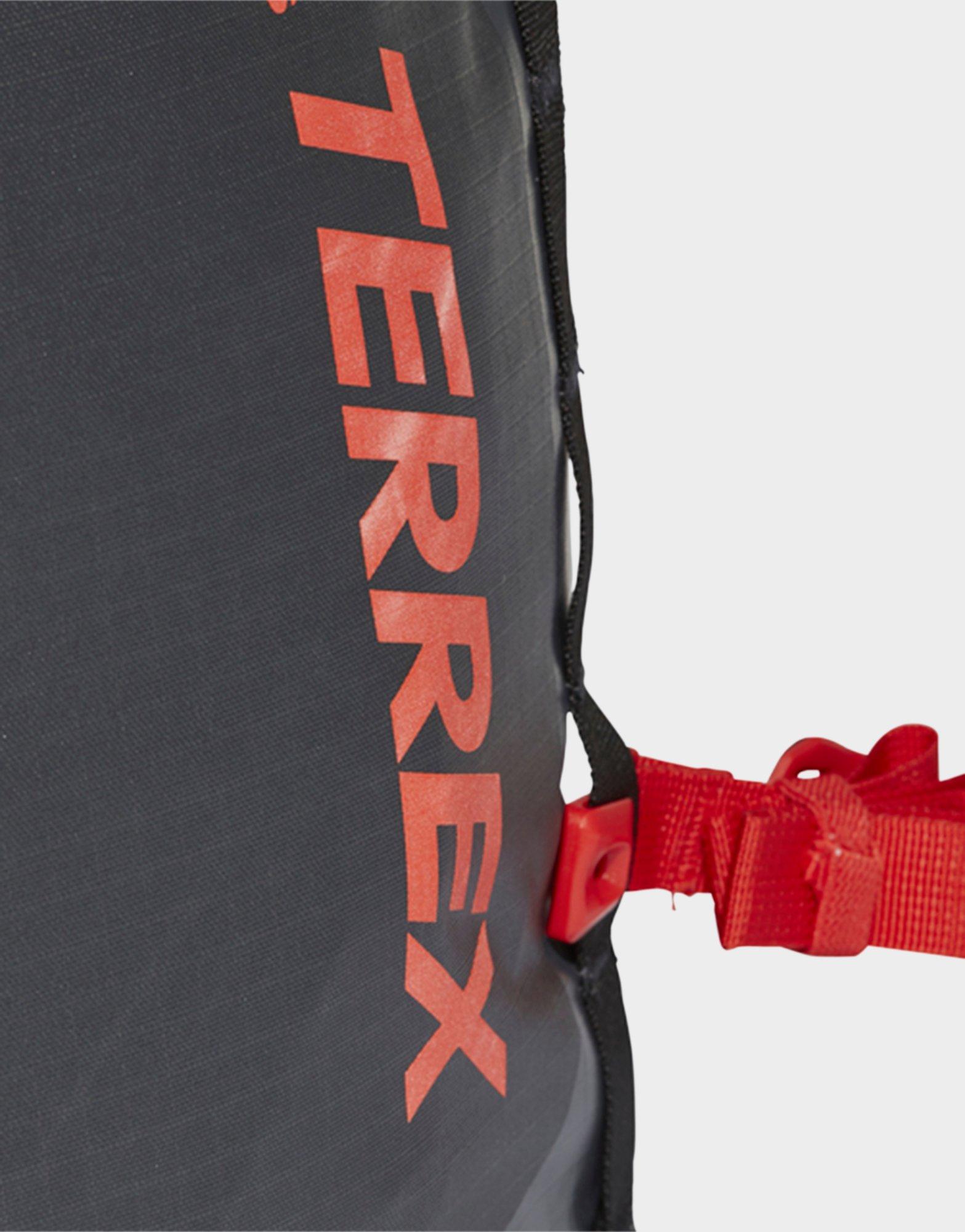 terrex solo lightweight backpack