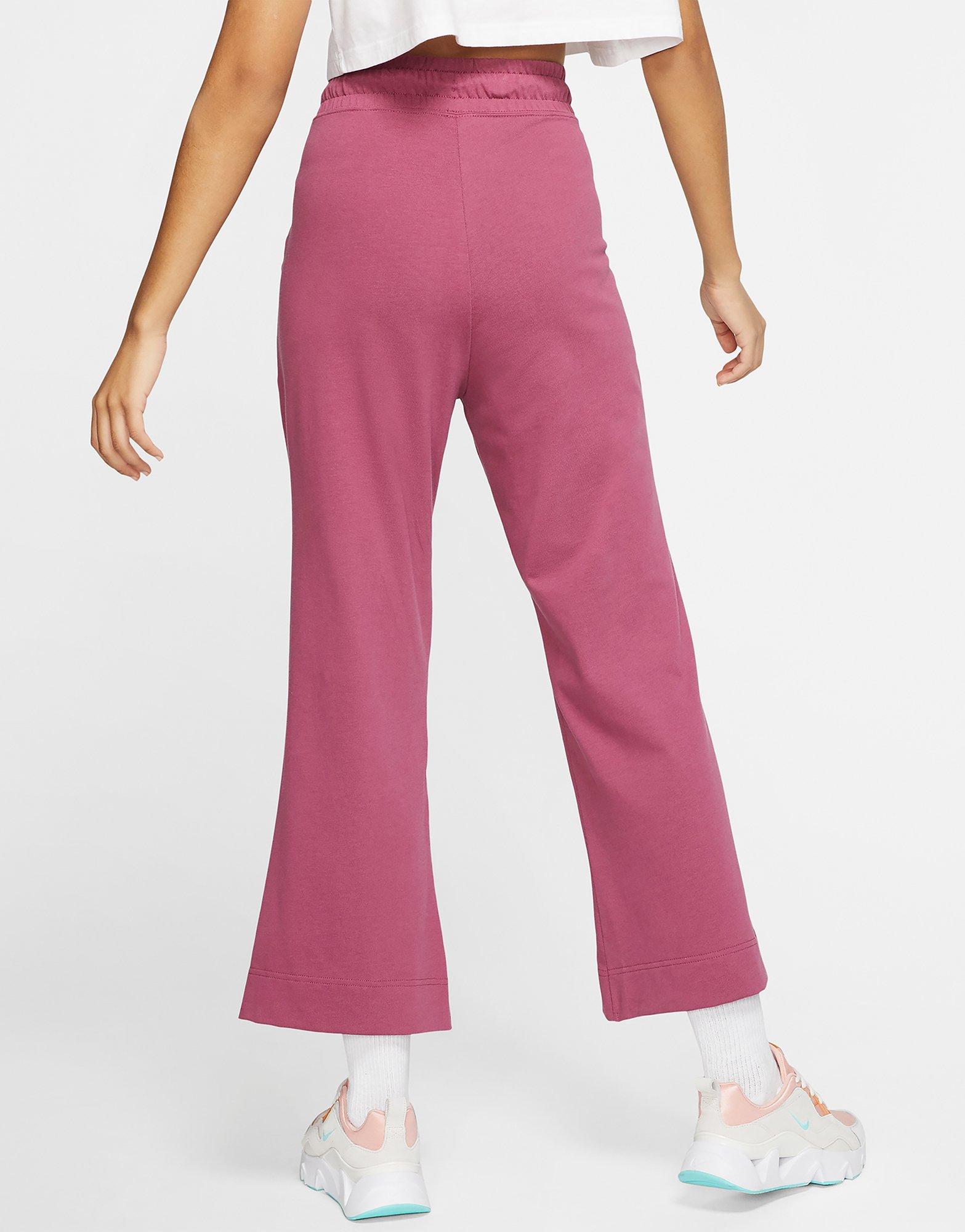 sportswear trousers