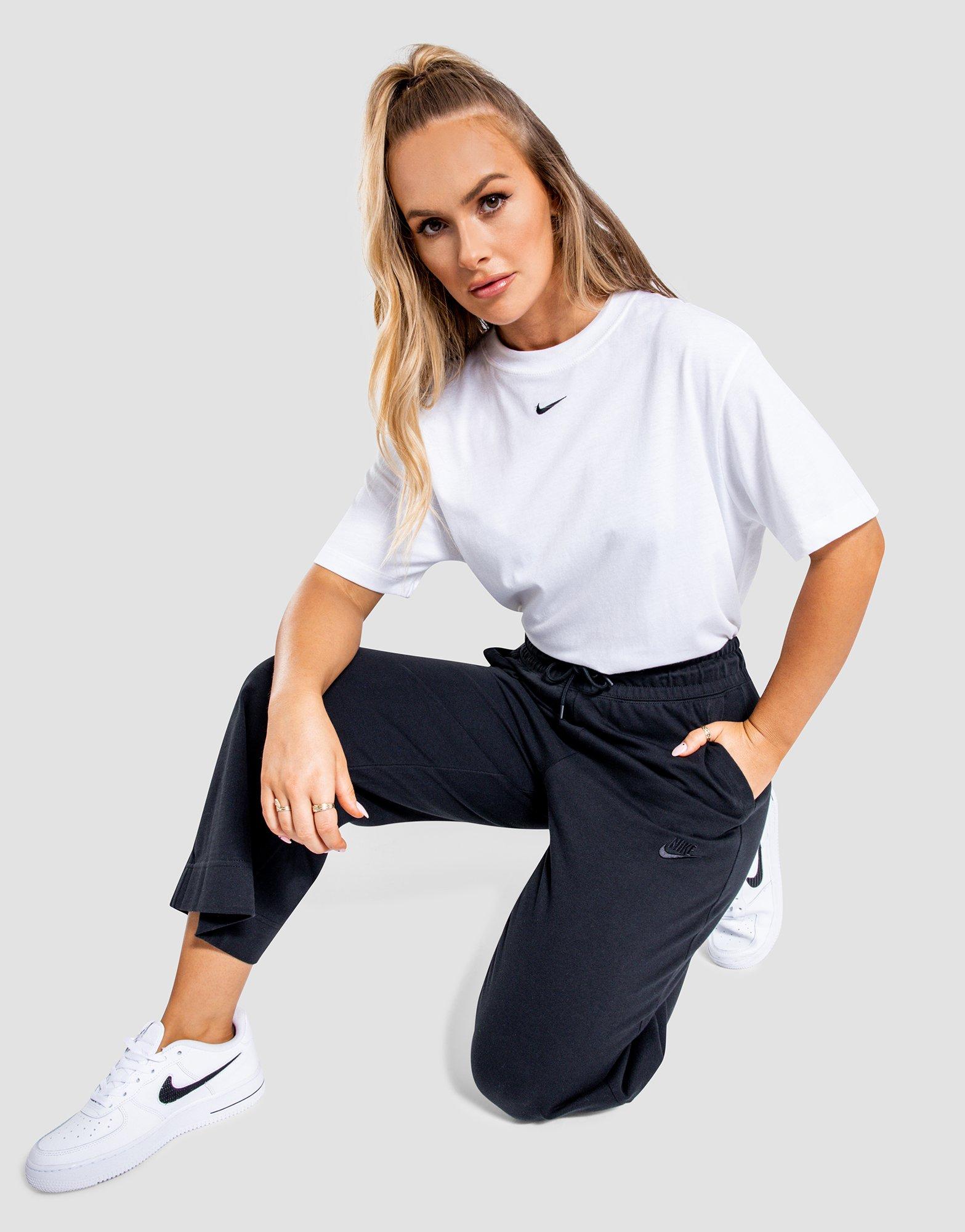 nike wide leg capris