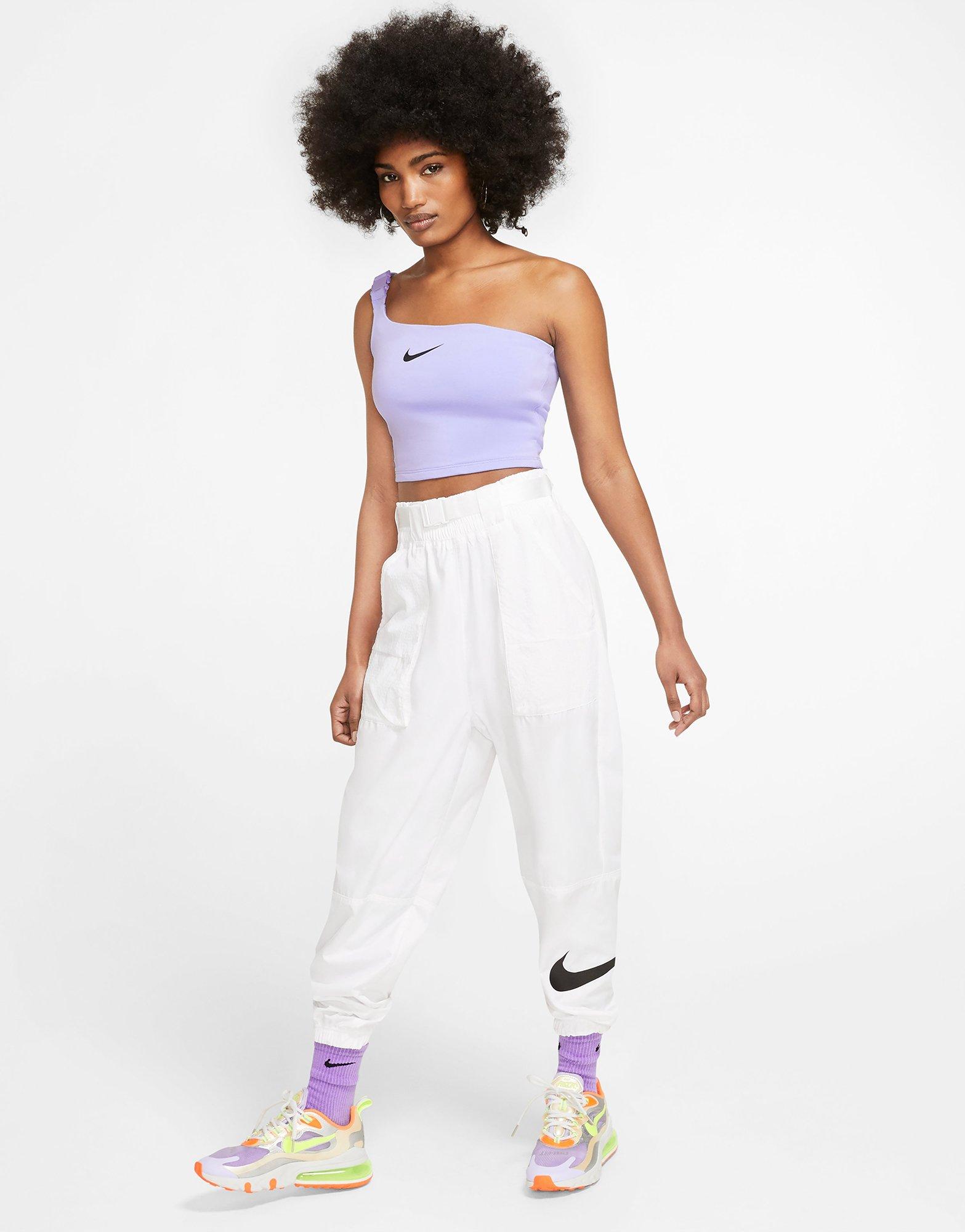 nike crop top swoosh