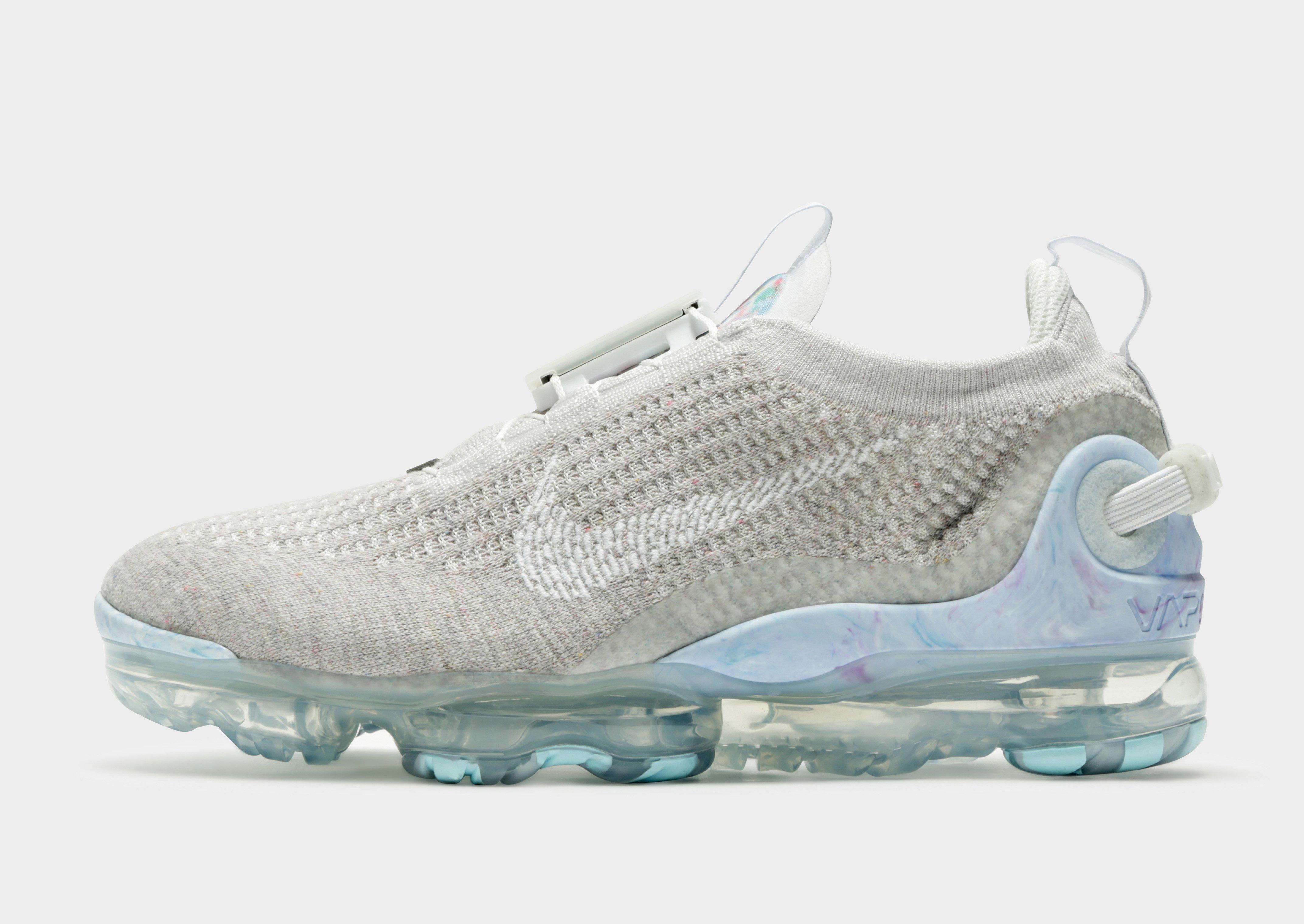 nike air vapormax flyknit women's white