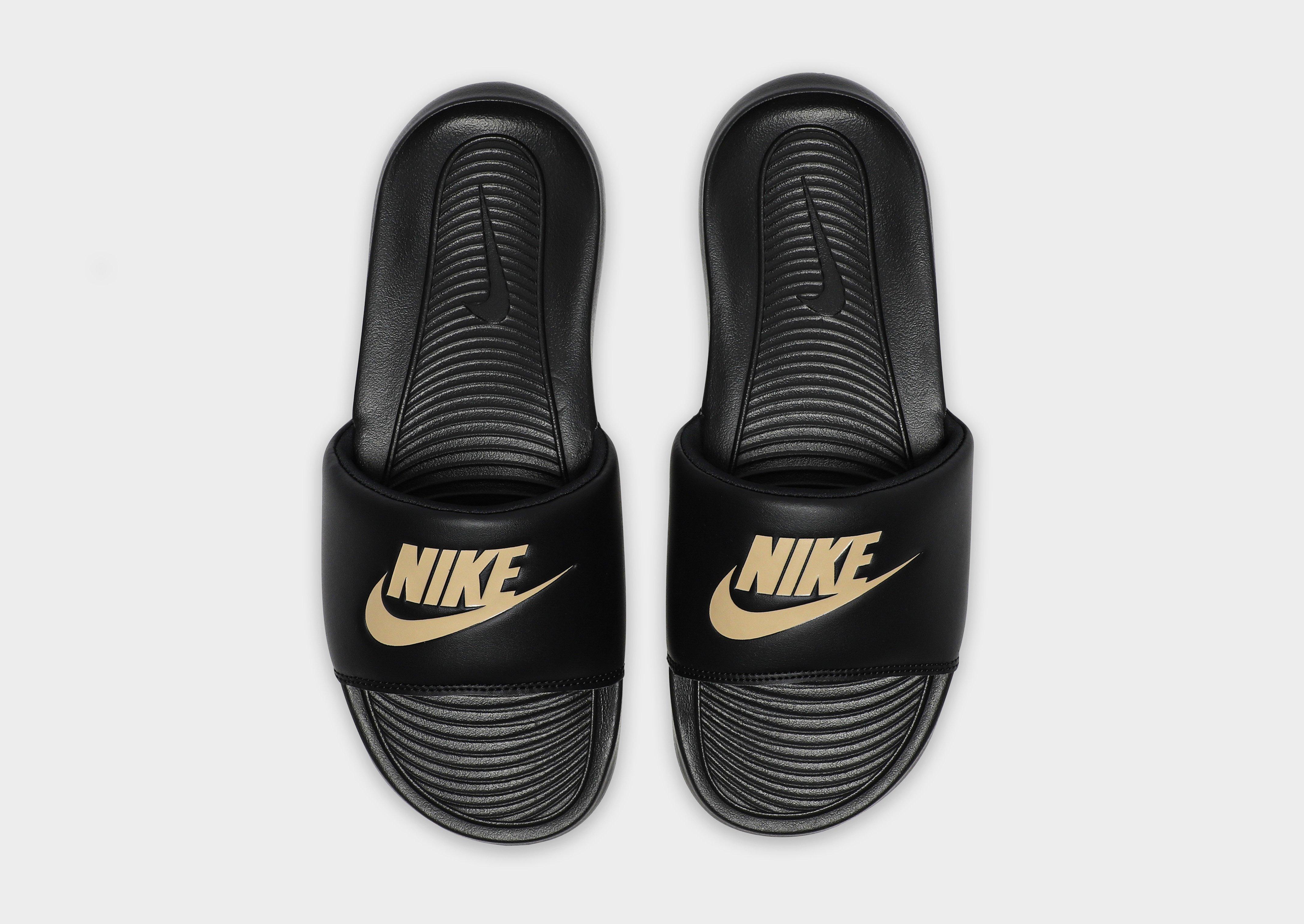 Nike Victori Slides