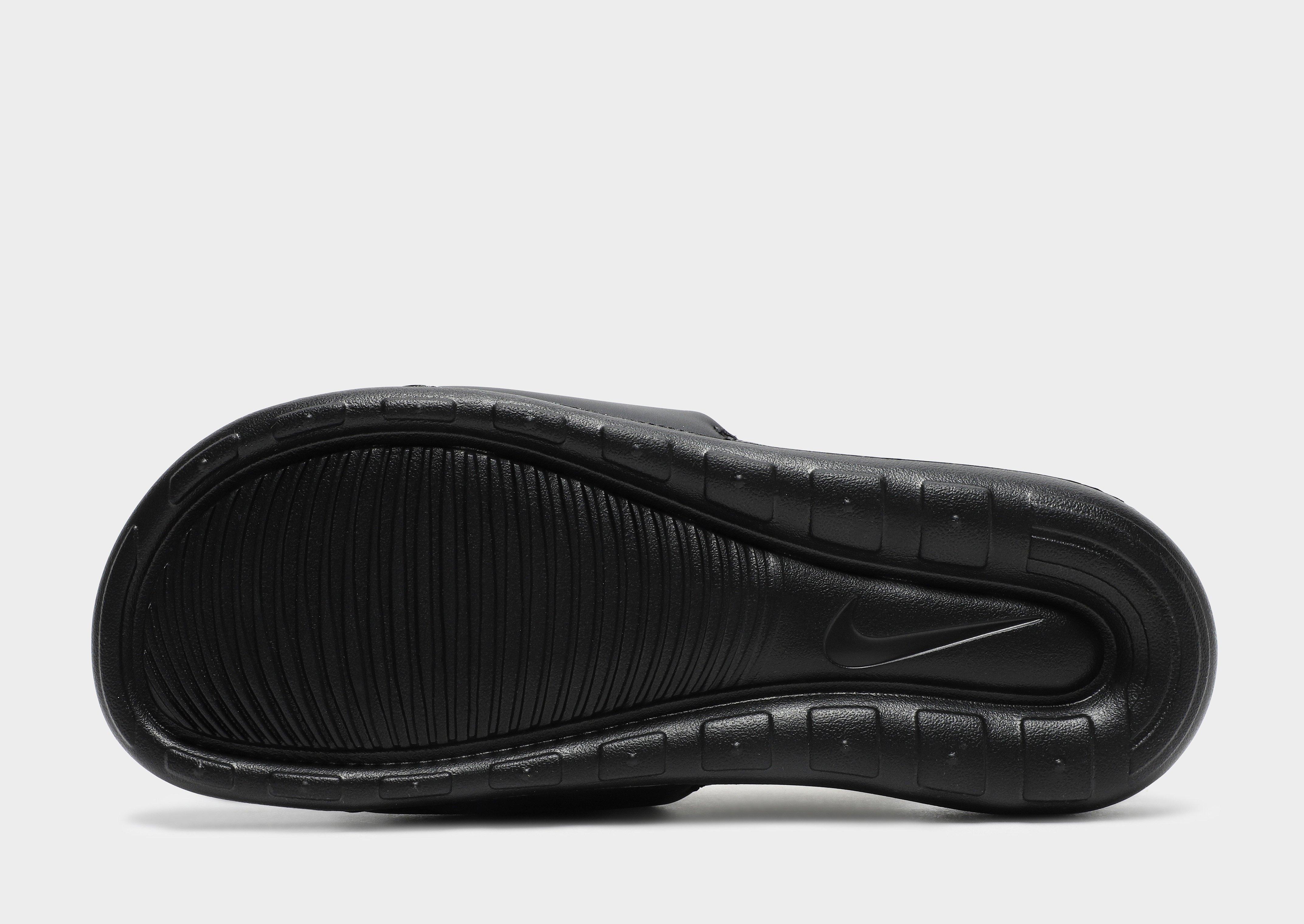 Nike Victori Slides