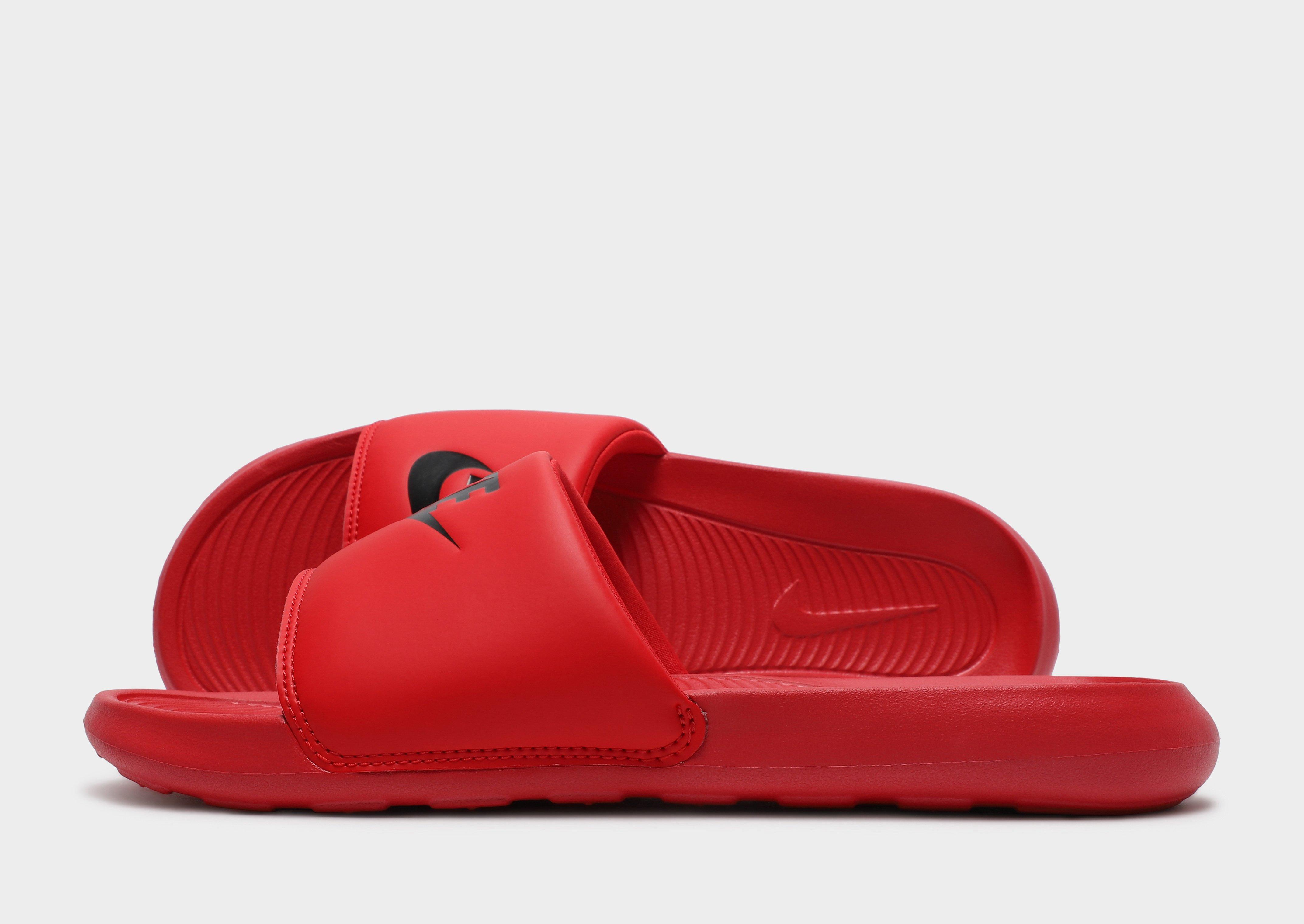 Nike flip flops red gold online