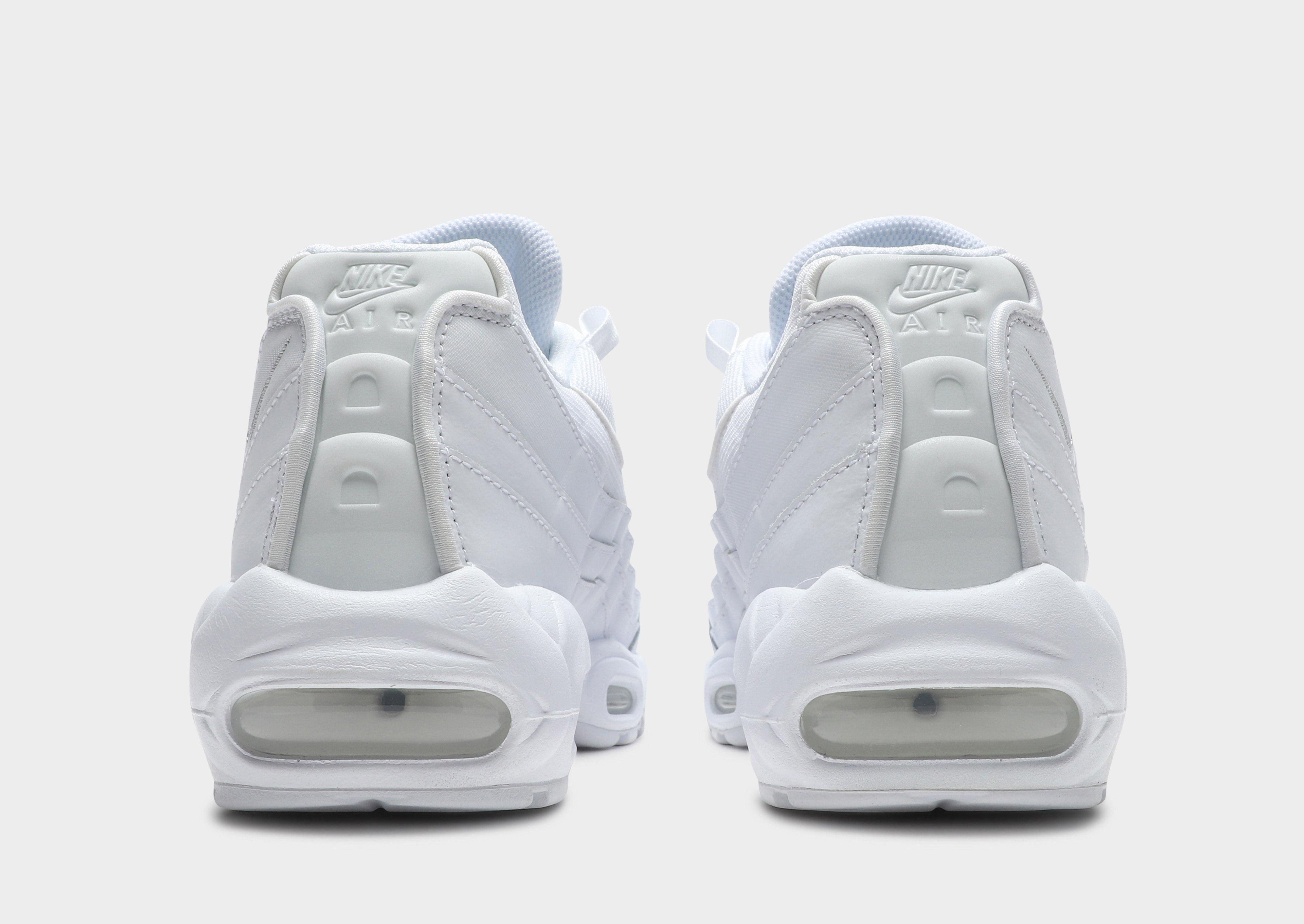 Nike air best sale max essential white