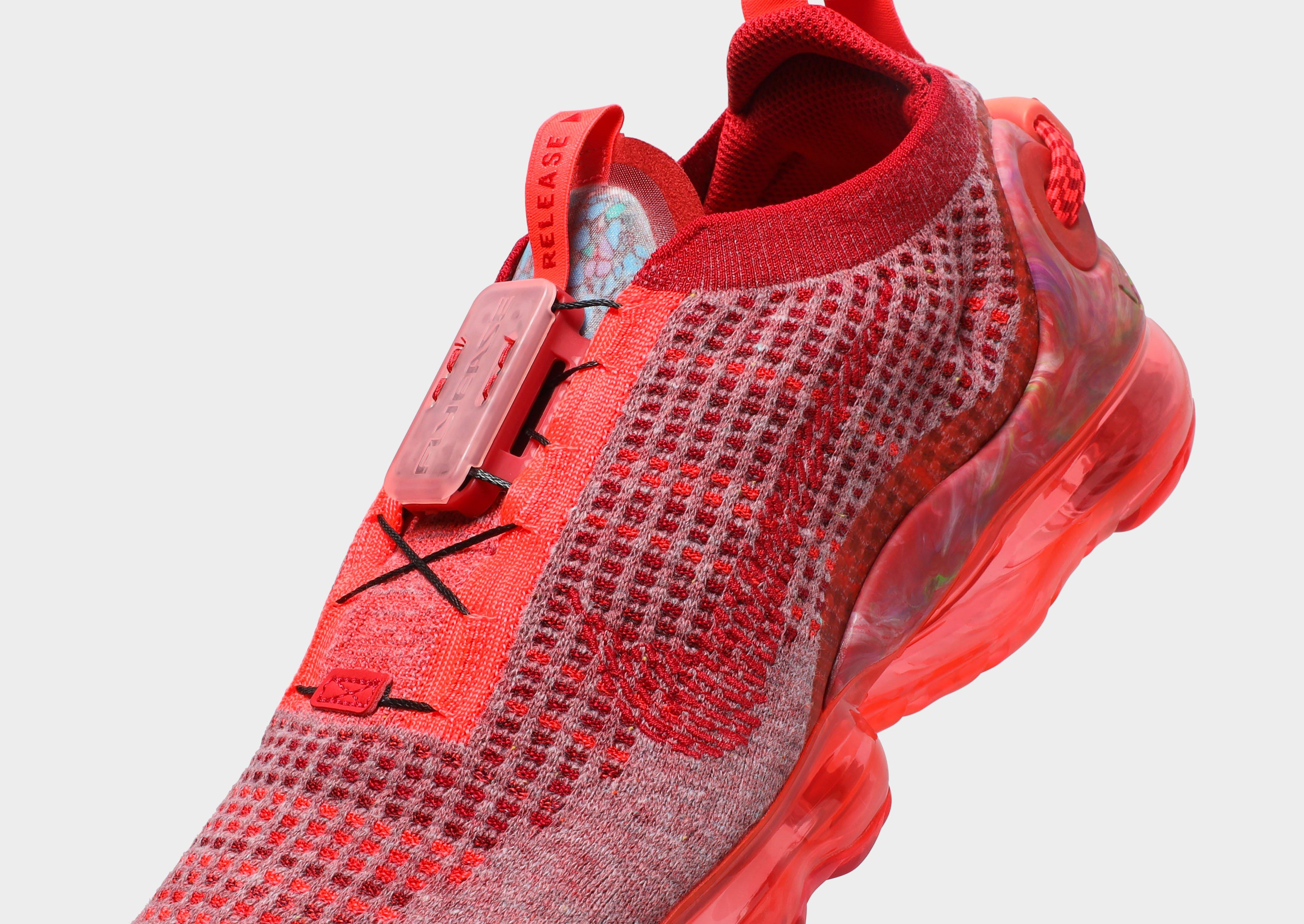 all red vapormax flyknit