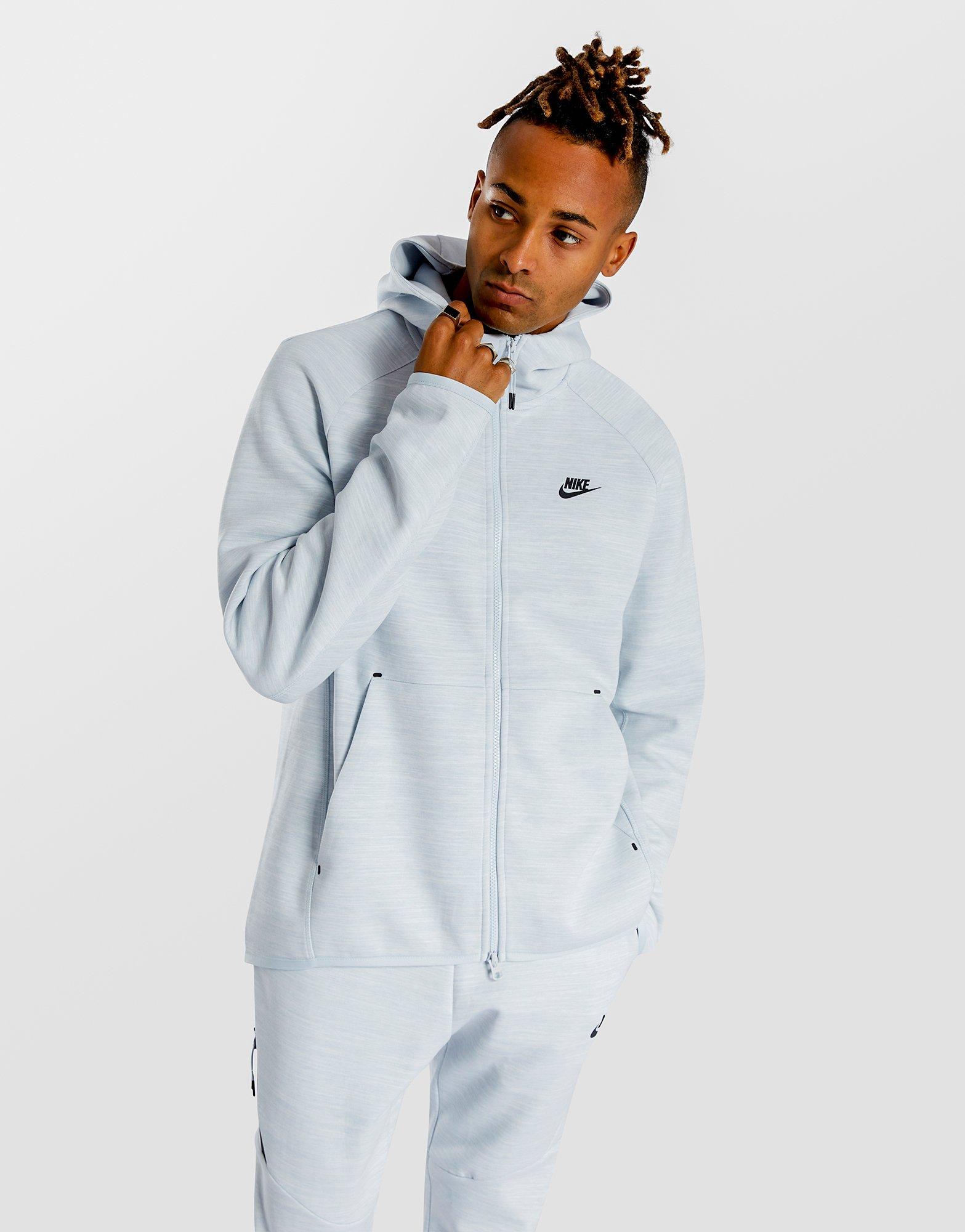 nike white tech fleece